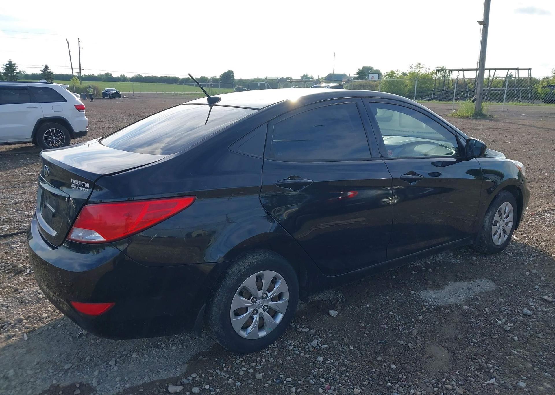 2016 HYUNDAI ACCENT LE