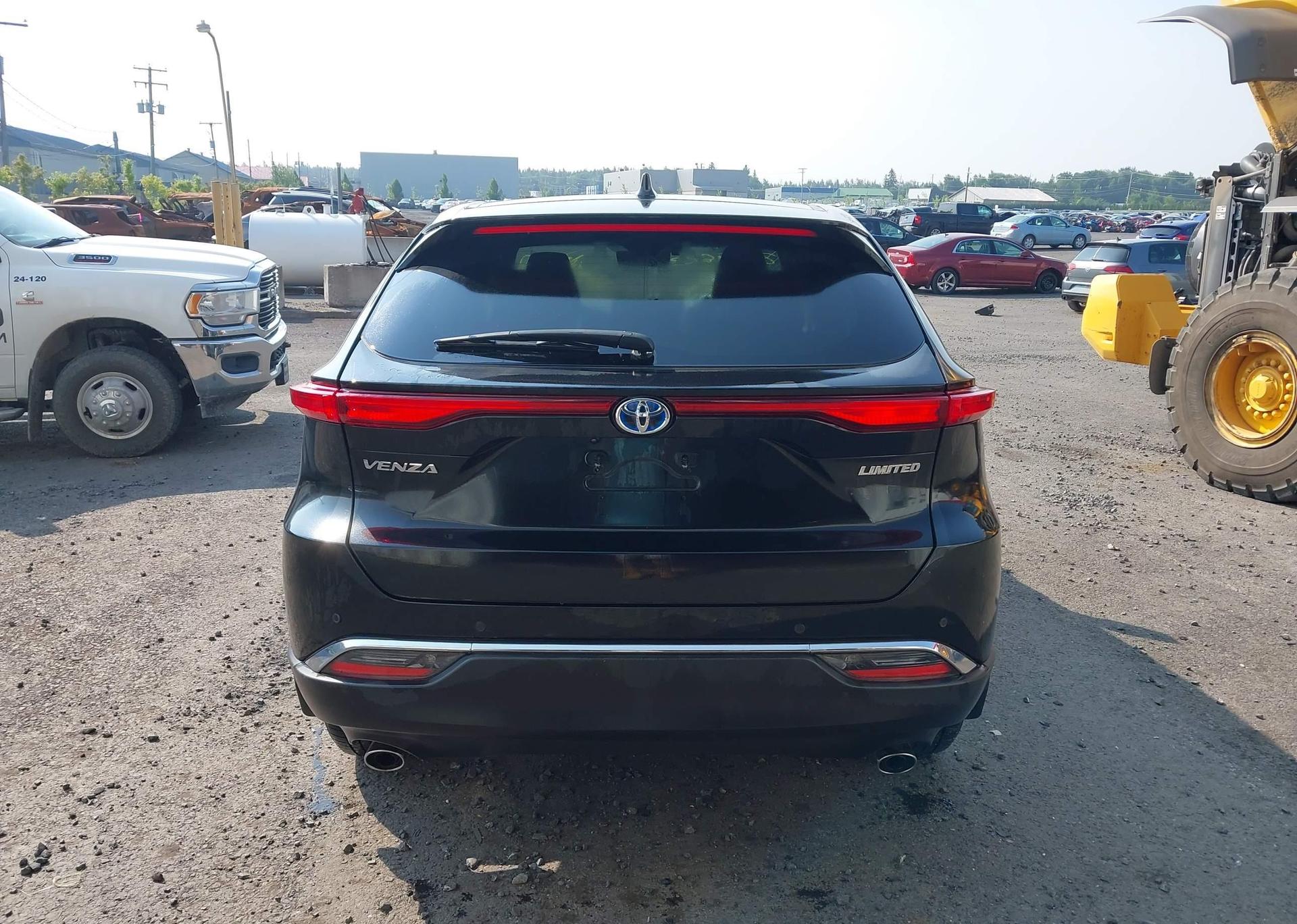 2023 TOYOTA VENZA LE