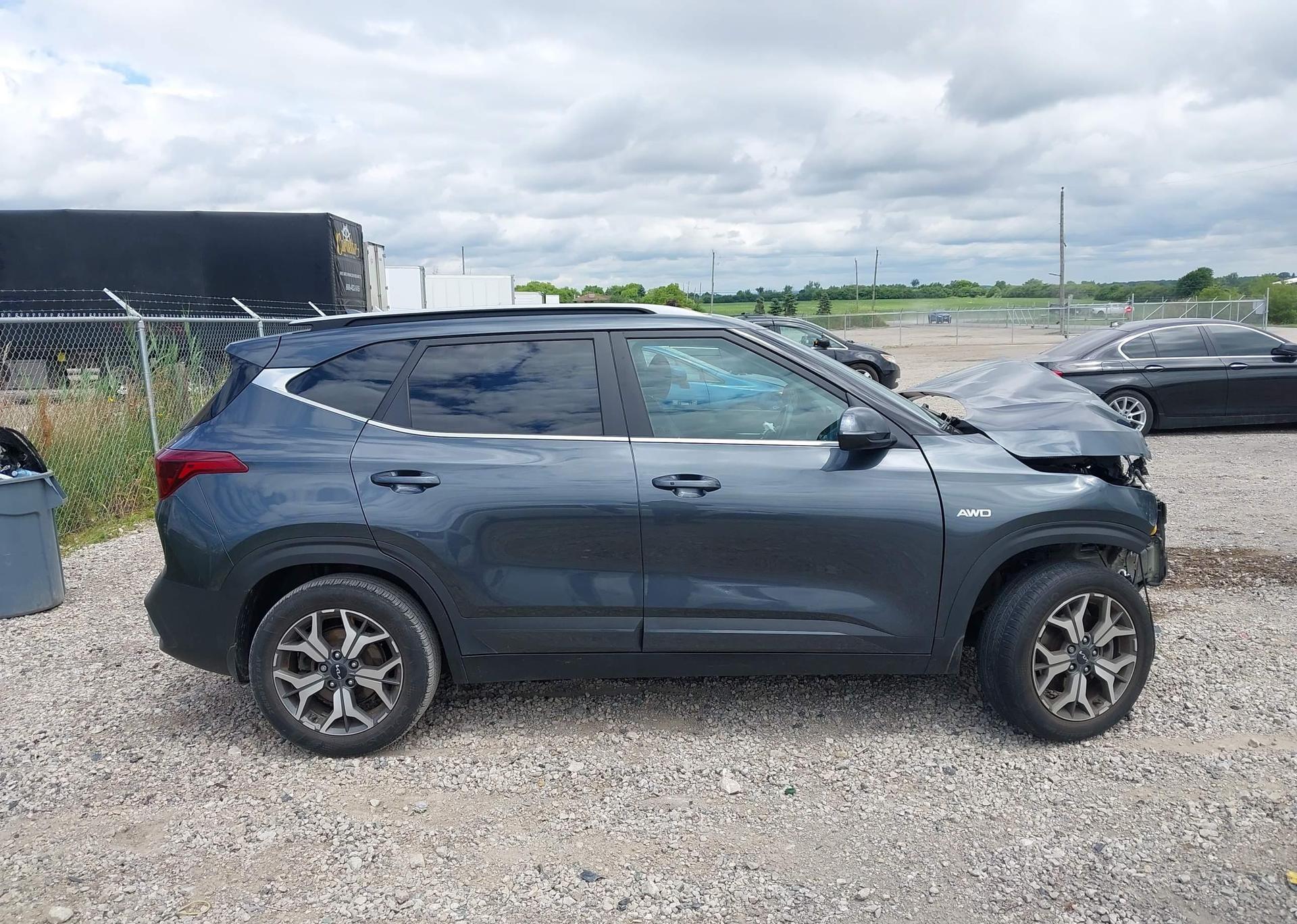 2023 KIA SELTOS EX