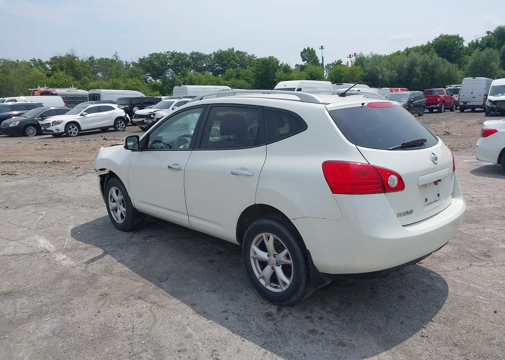 2010 NISSAN ROGUE S