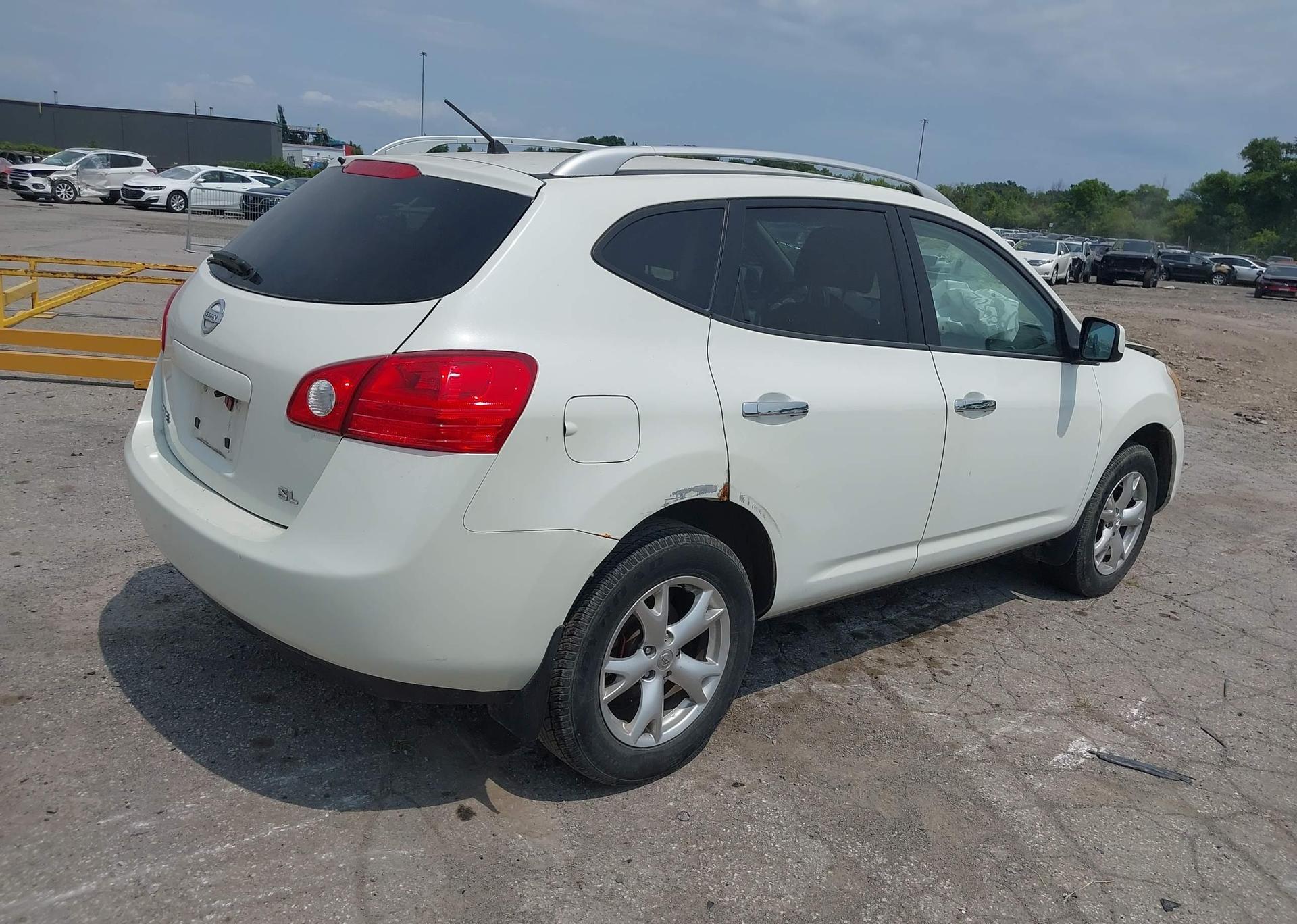 2010 NISSAN ROGUE S