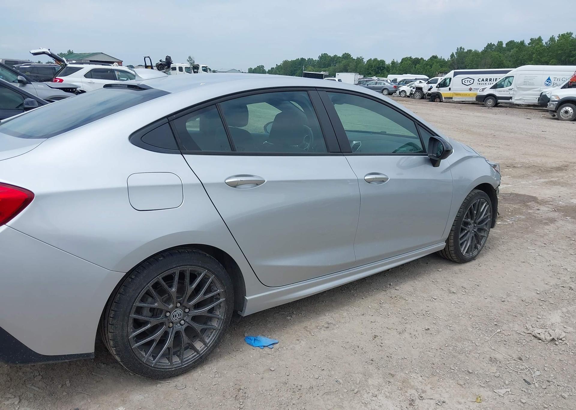 2018 CHEVROLET CRUZE LT
