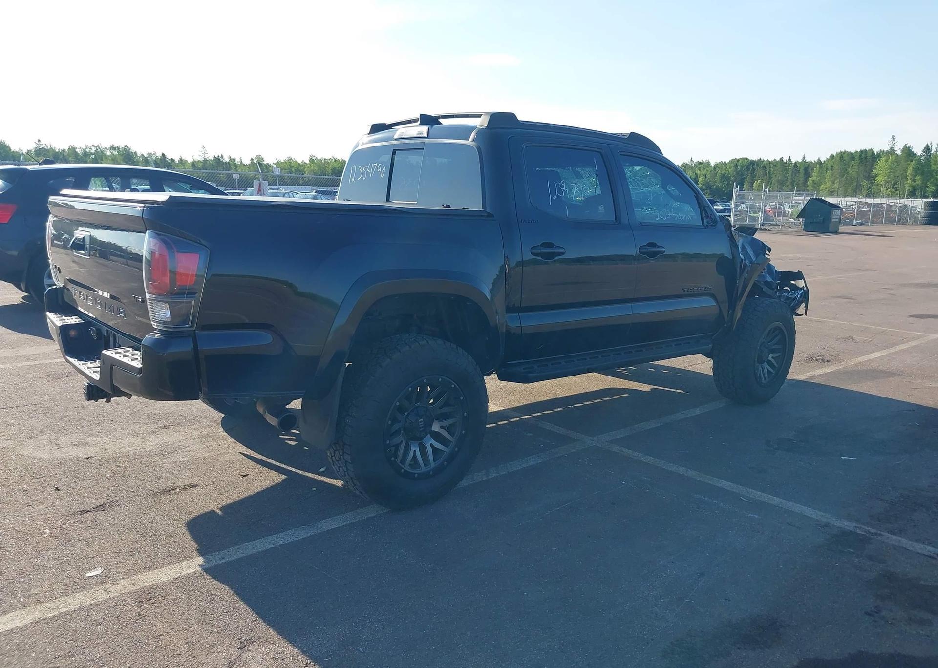 2022 TOYOTA TACOMA DOUBLE CAB