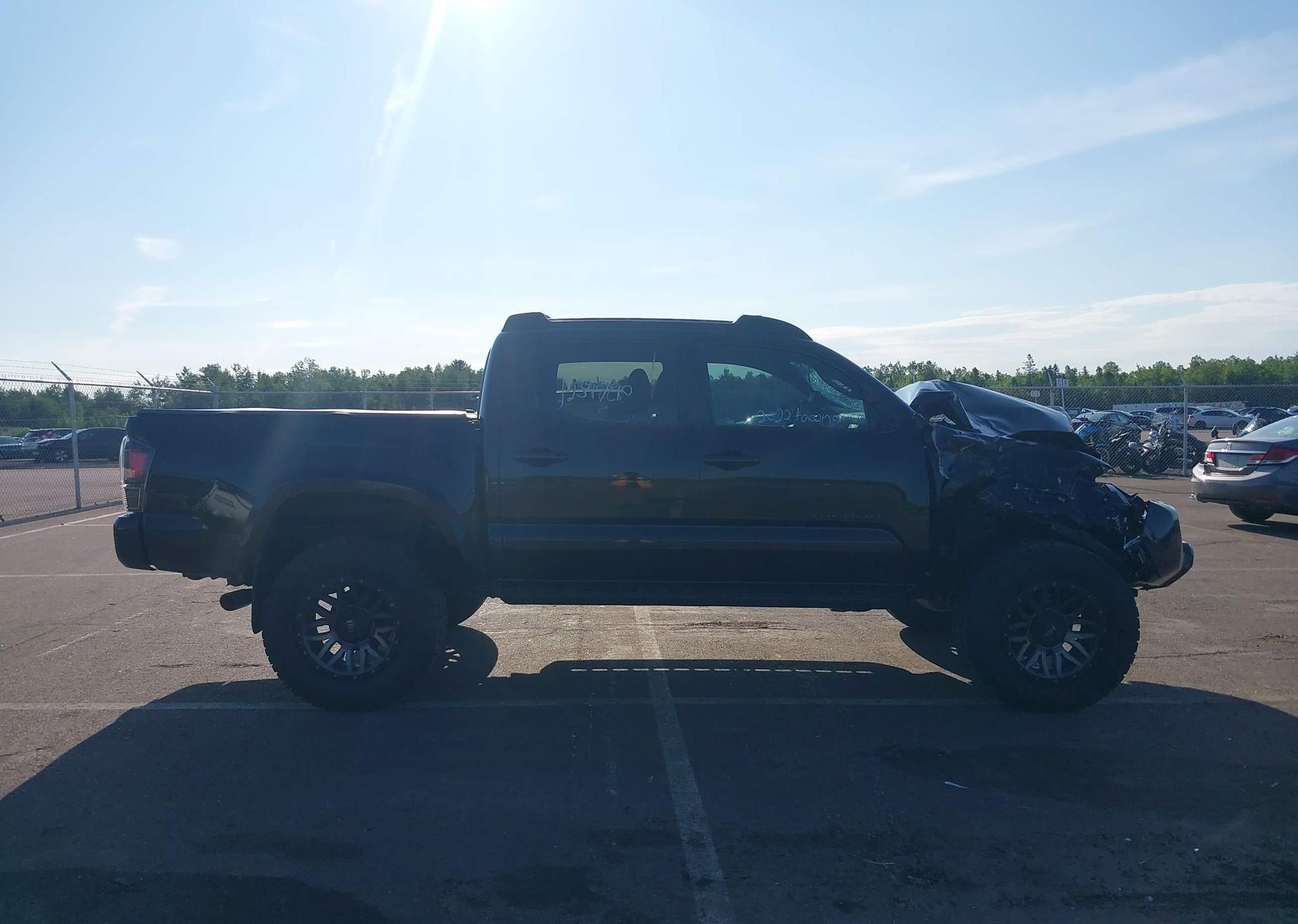 2022 TOYOTA TACOMA DOUBLE CAB