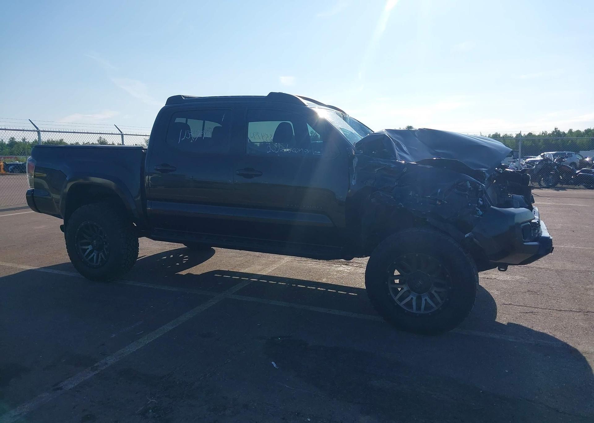 2022 TOYOTA TACOMA DOUBLE CAB