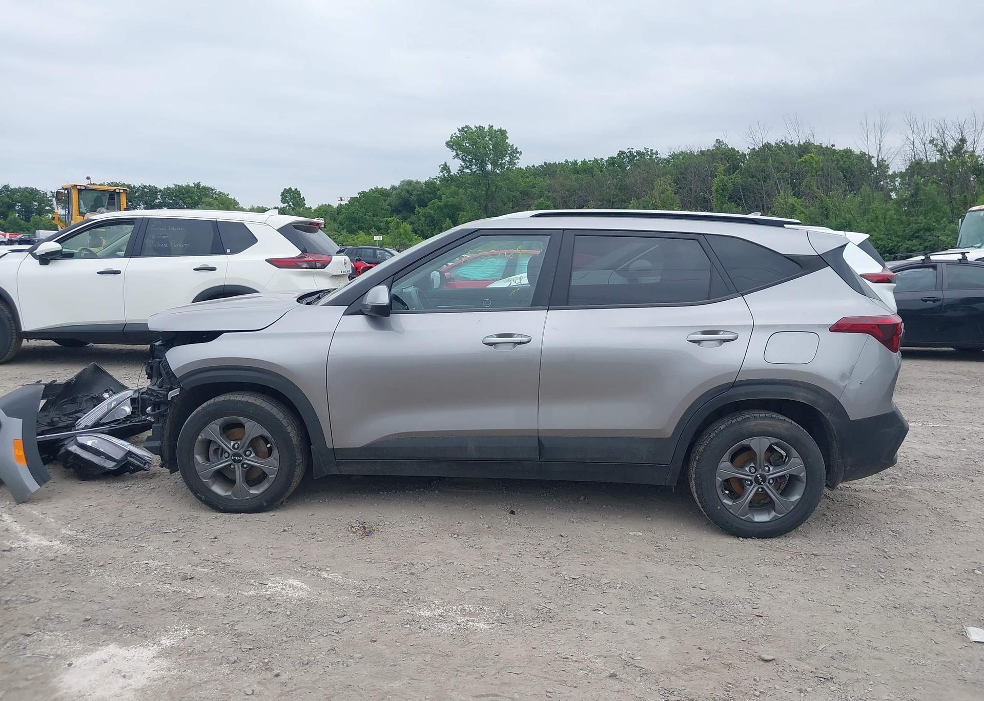 2022 KIA SELTOS LX