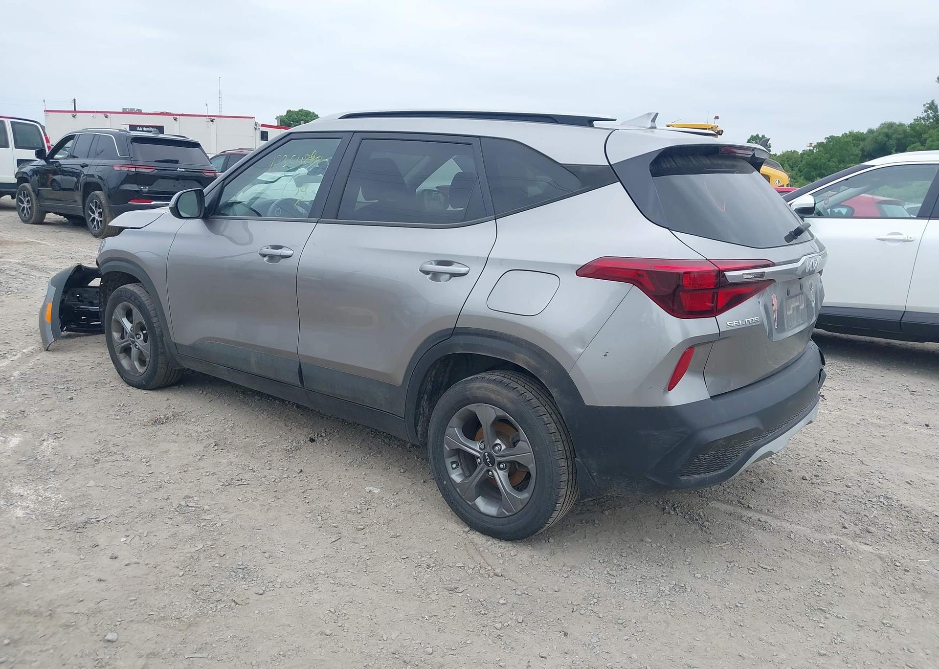 2022 KIA SELTOS LX