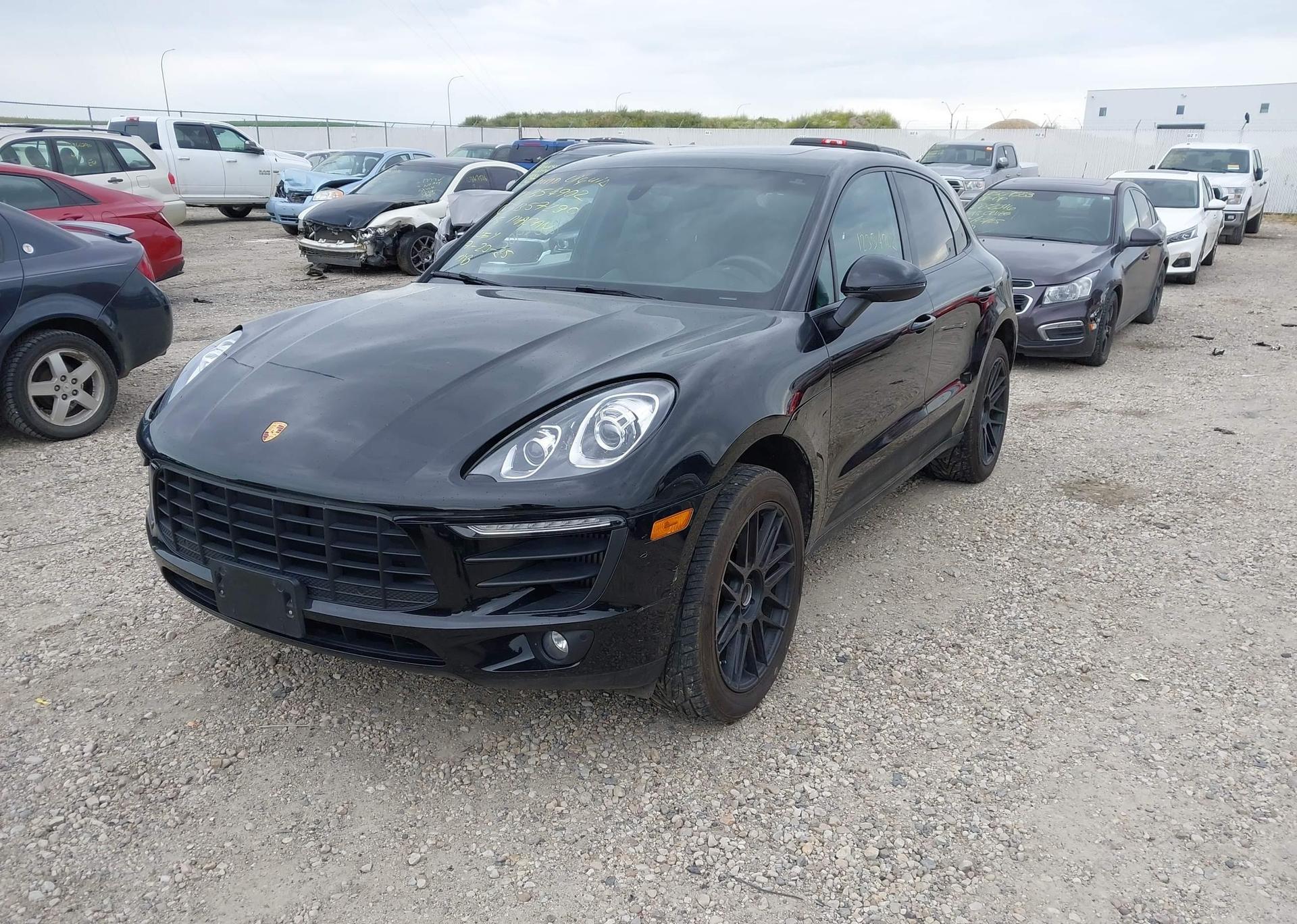 2015 PORSCHE MACAN S
