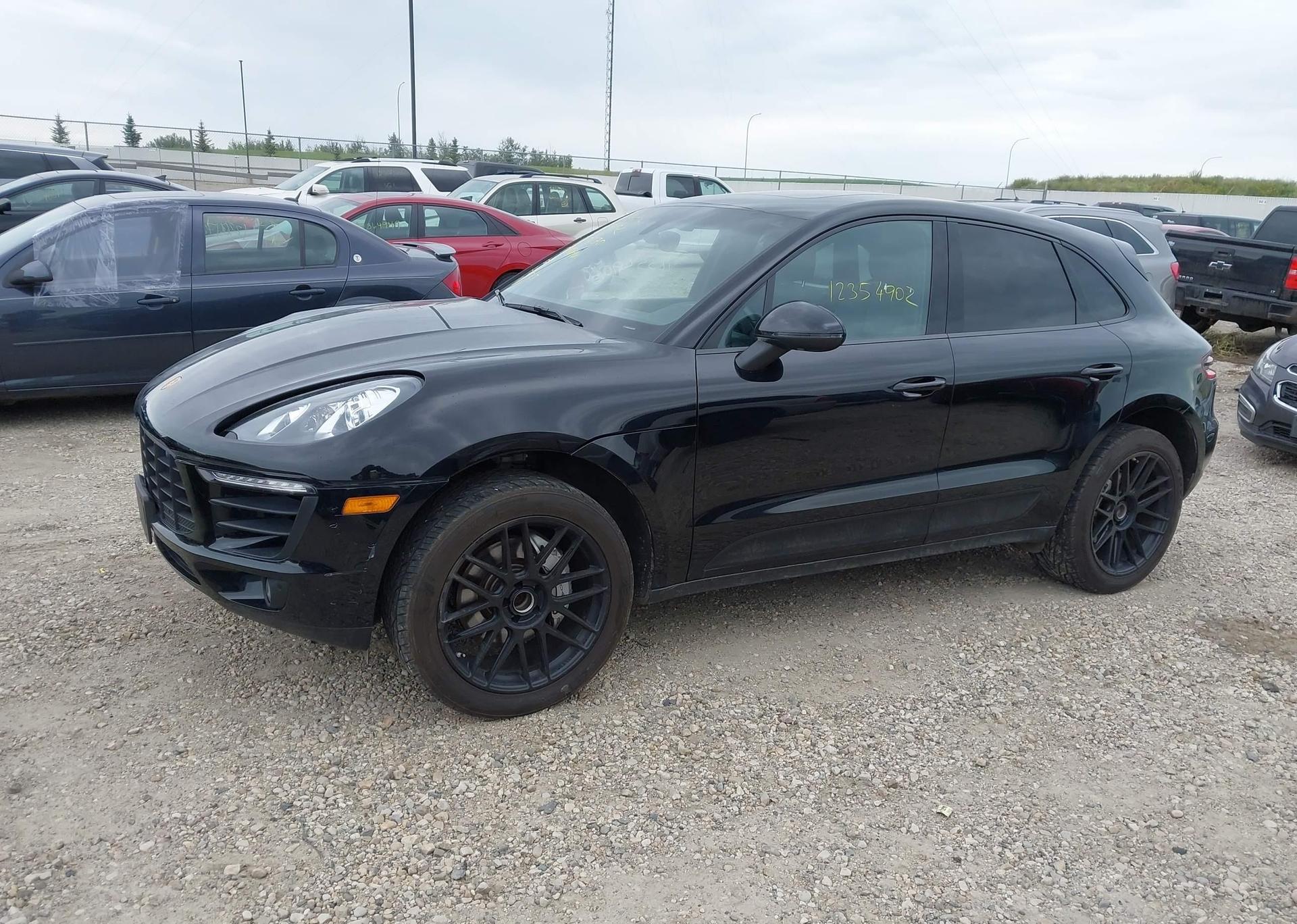 2015 PORSCHE MACAN S