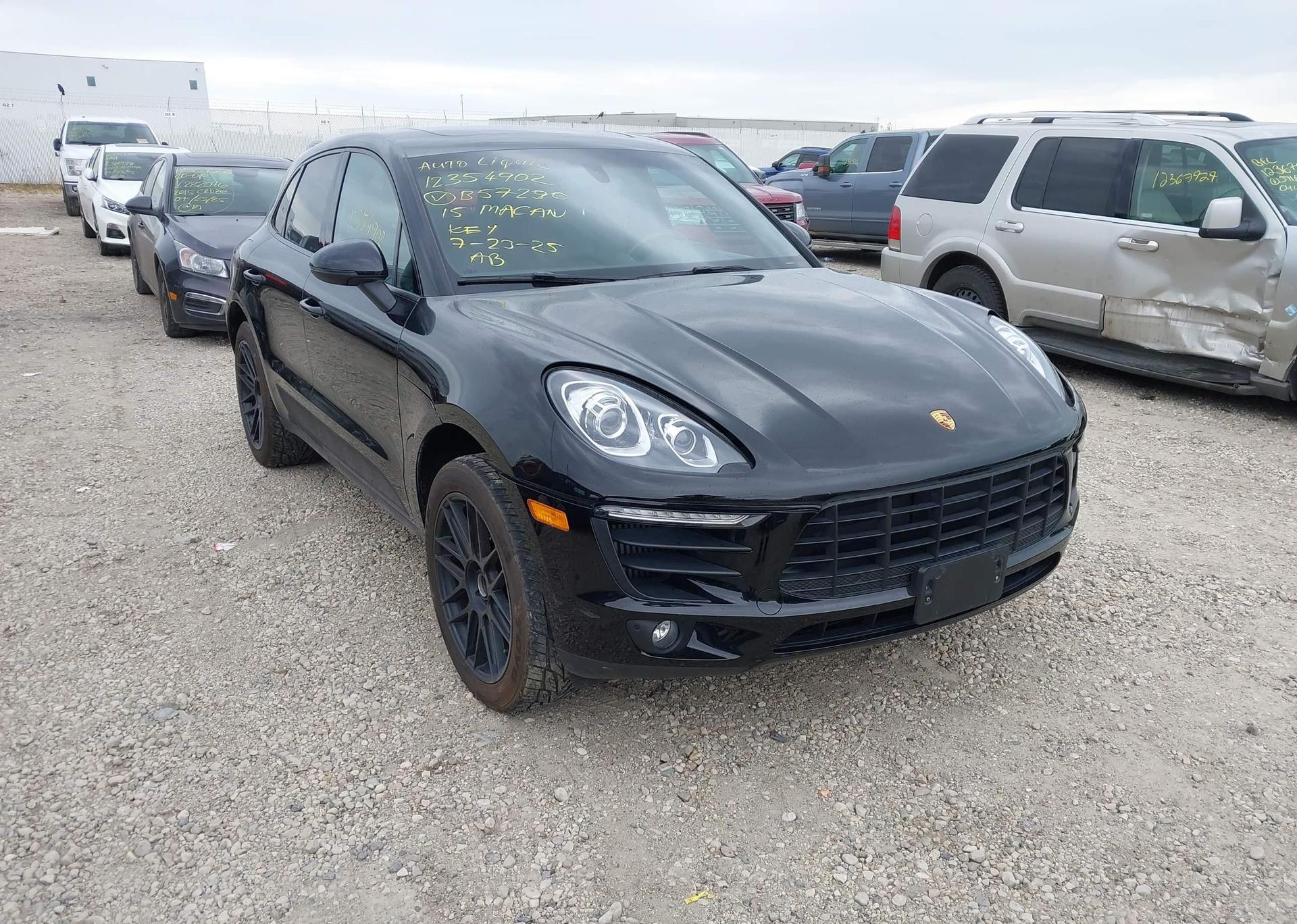 2015 PORSCHE MACAN S