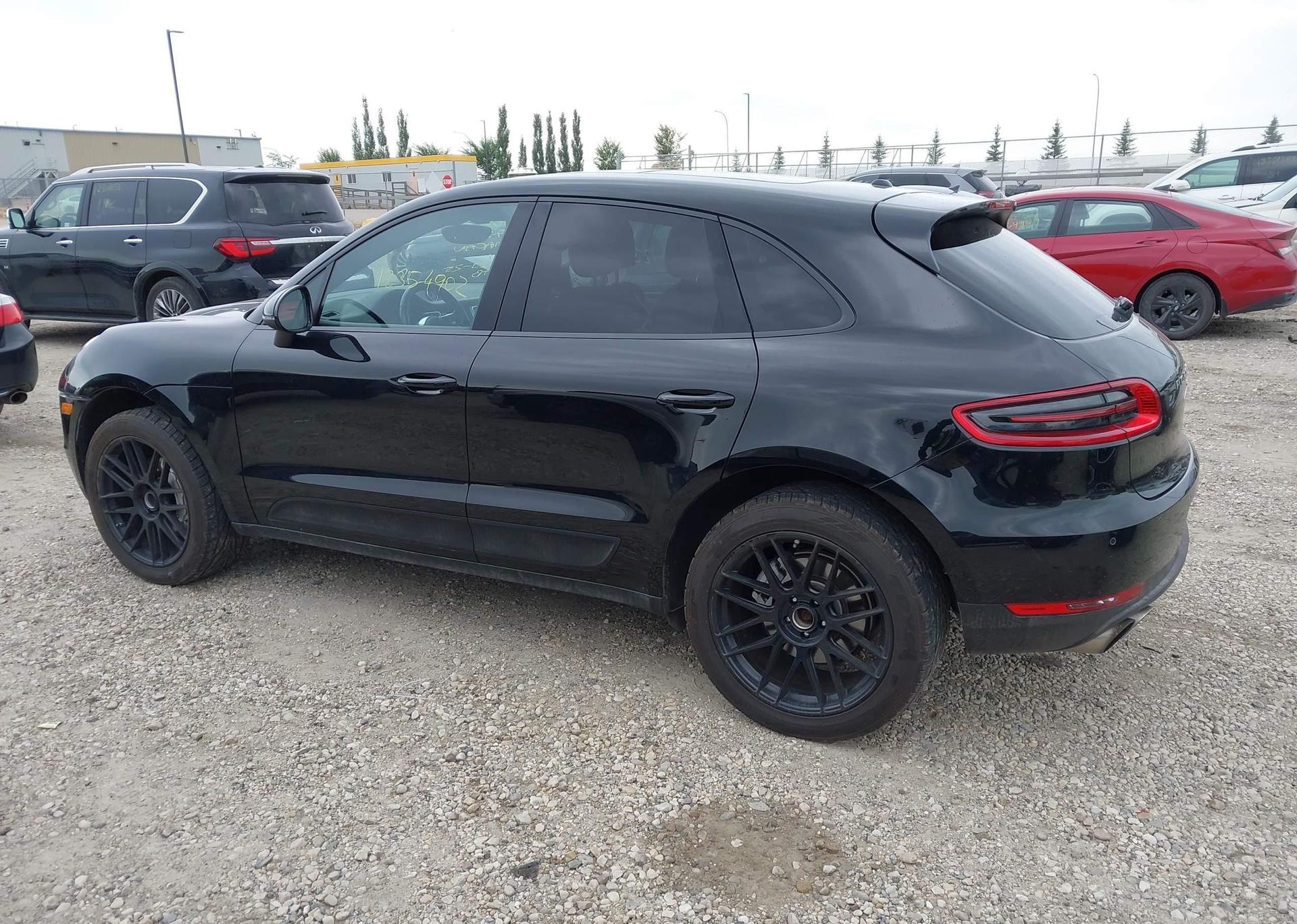 2015 PORSCHE MACAN S