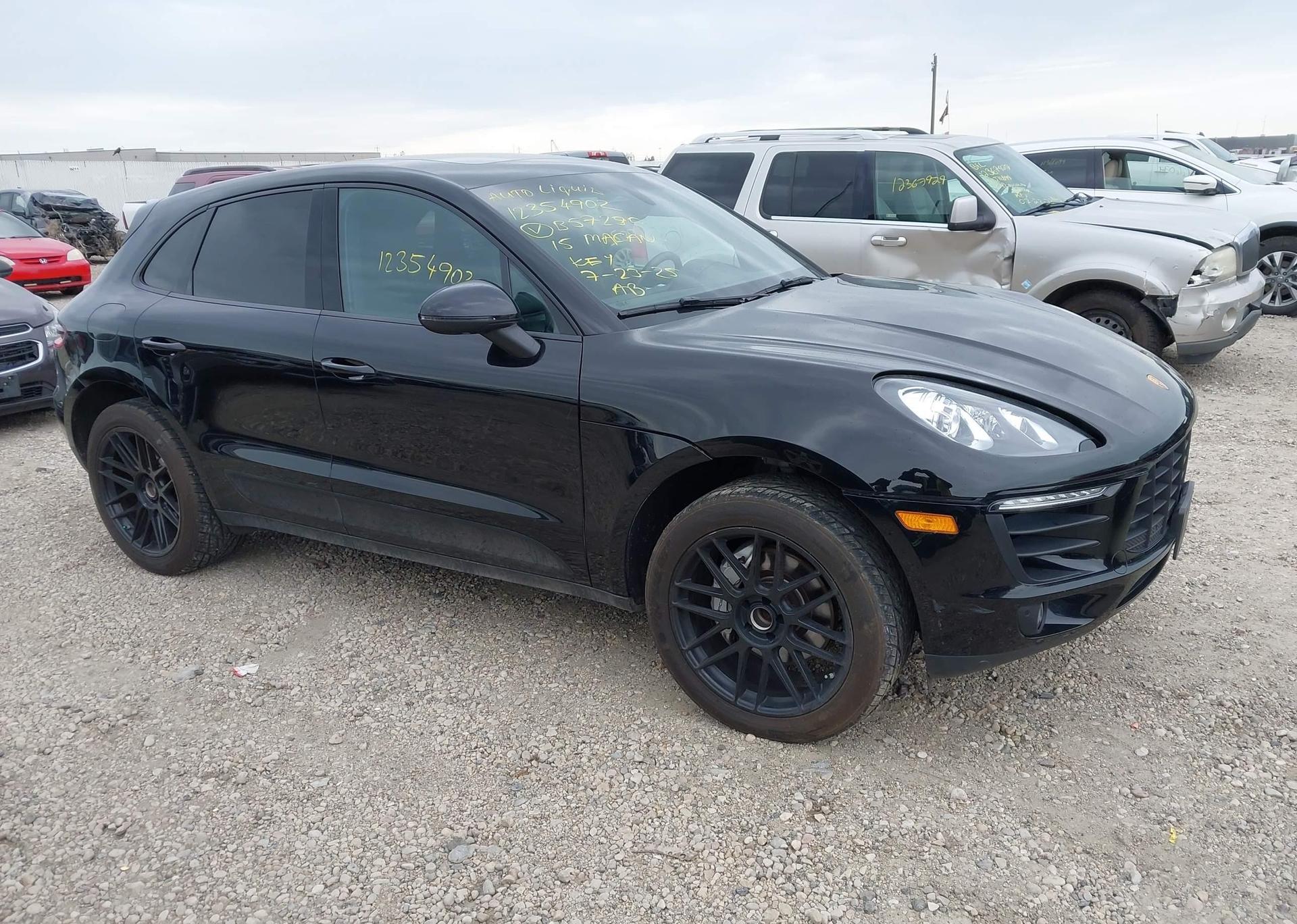 2015 PORSCHE MACAN S