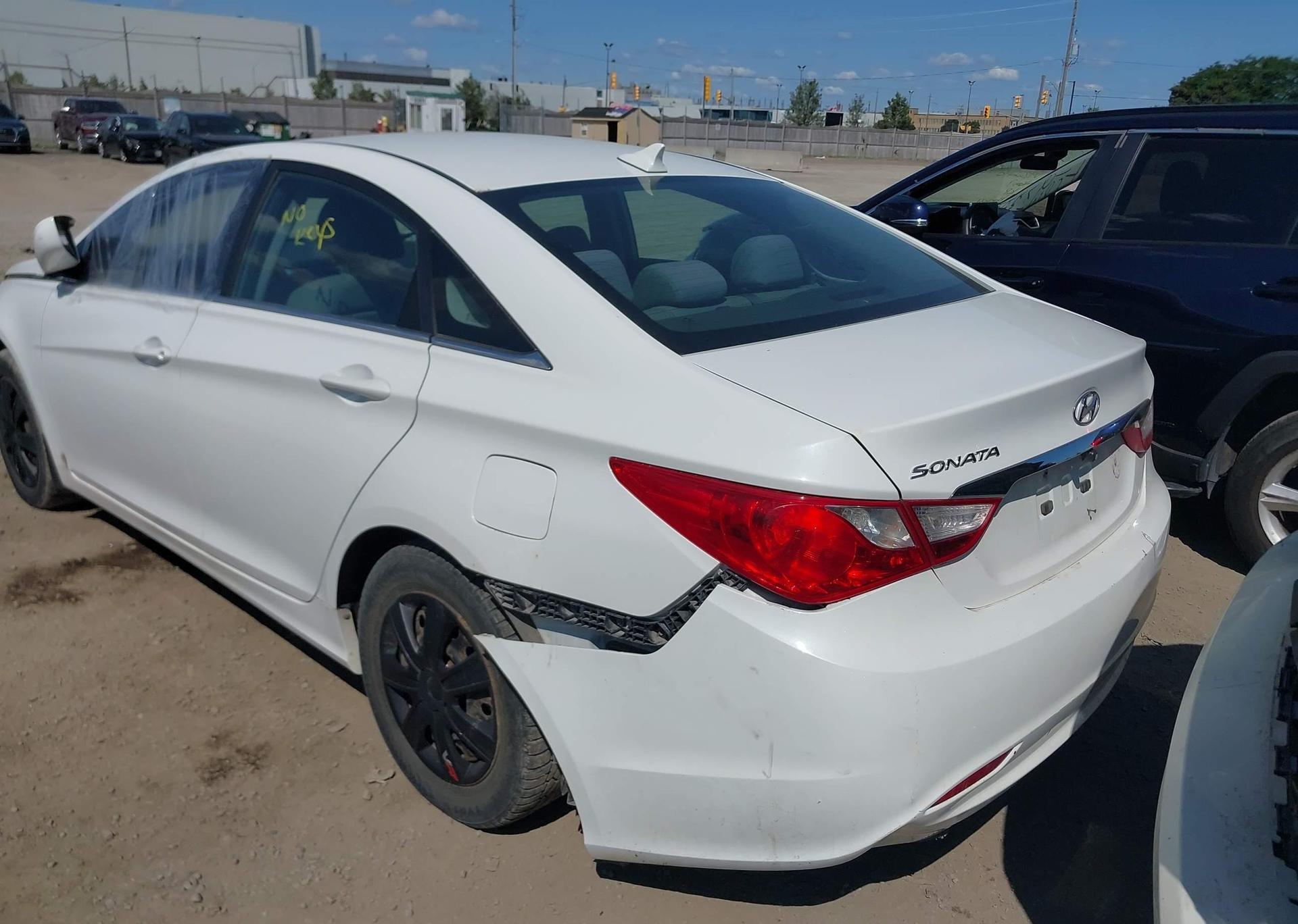 2013 HYUNDAI SONATA GL