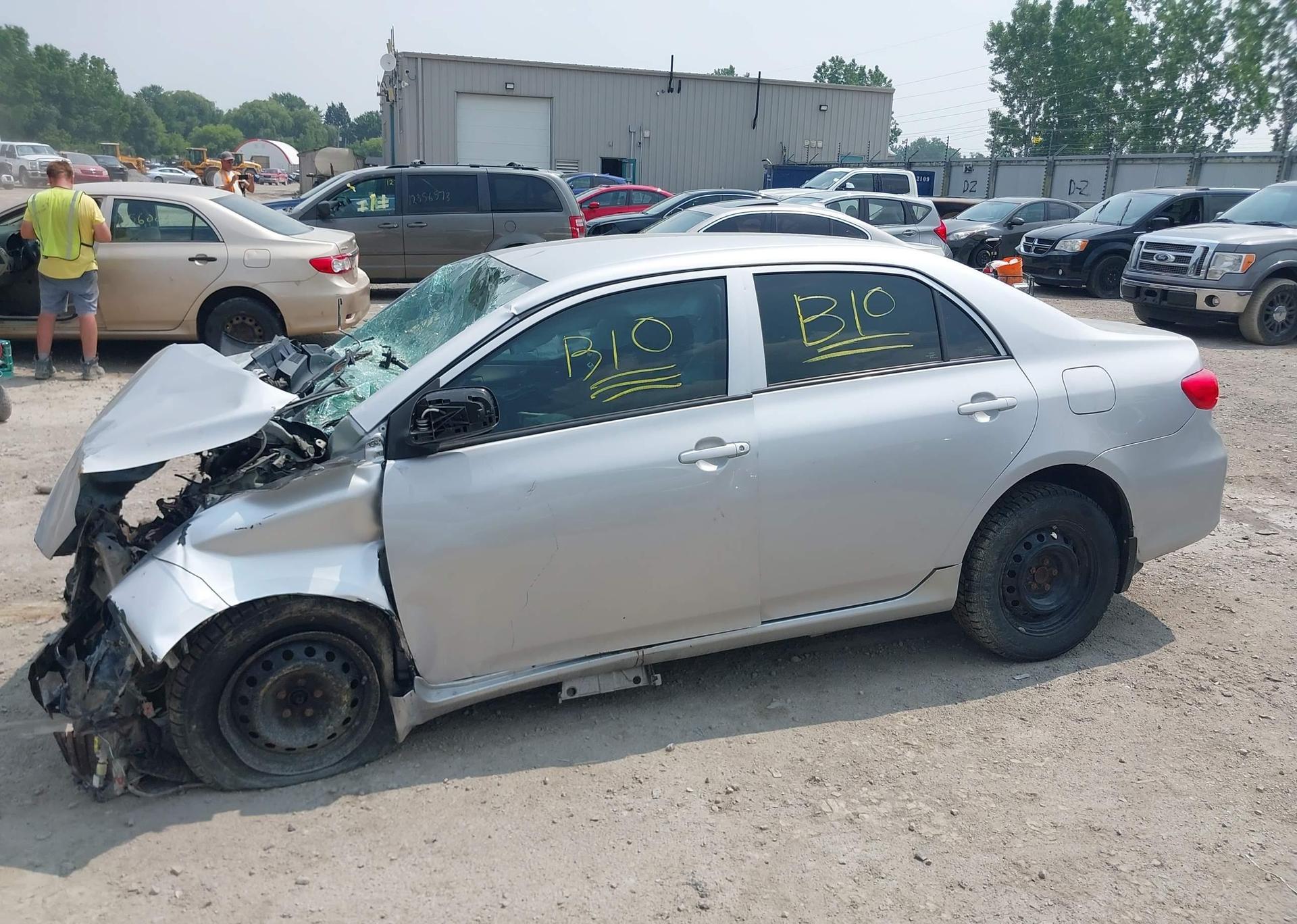 2011 TOYOTA COROLLA