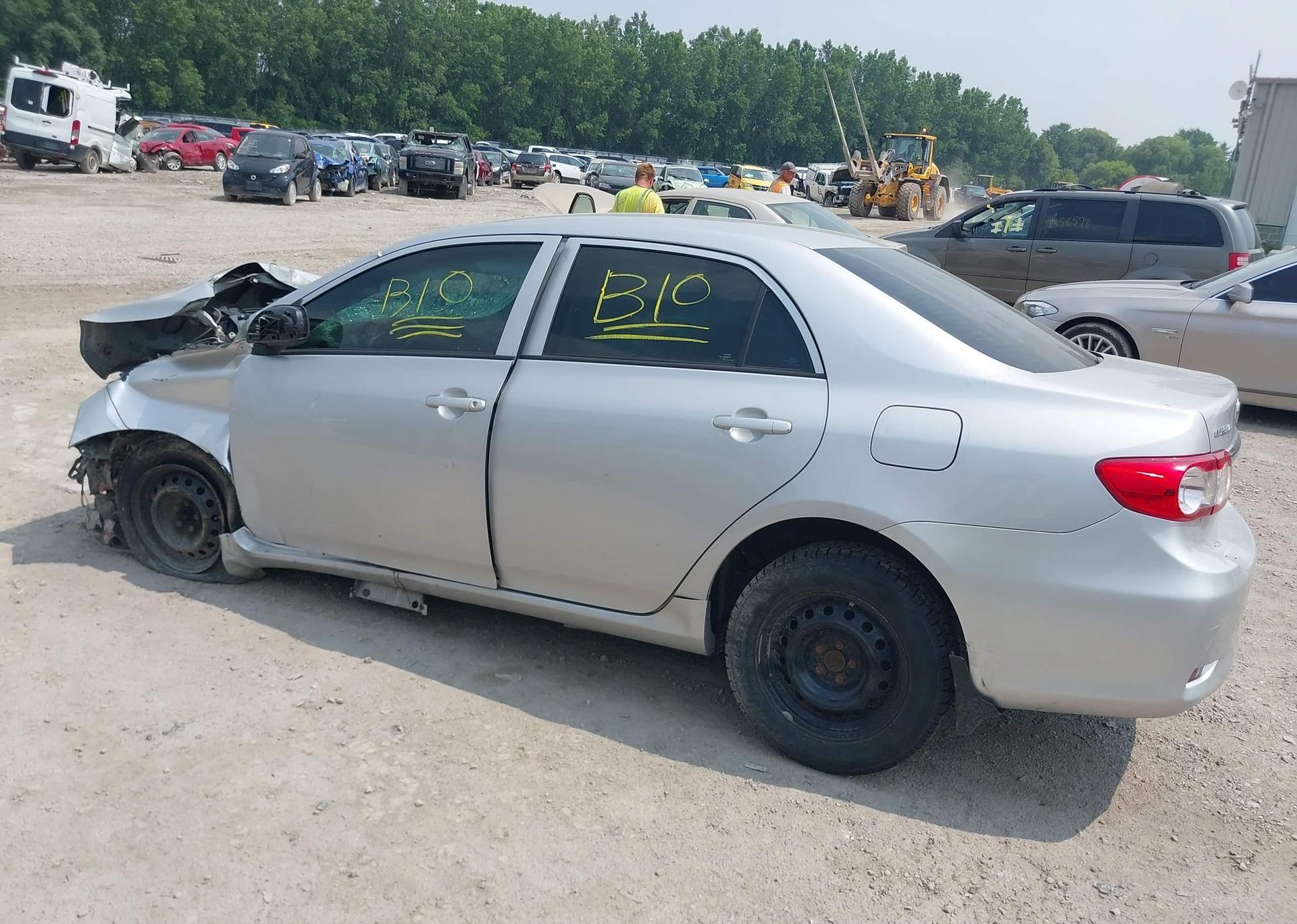 2011 TOYOTA COROLLA