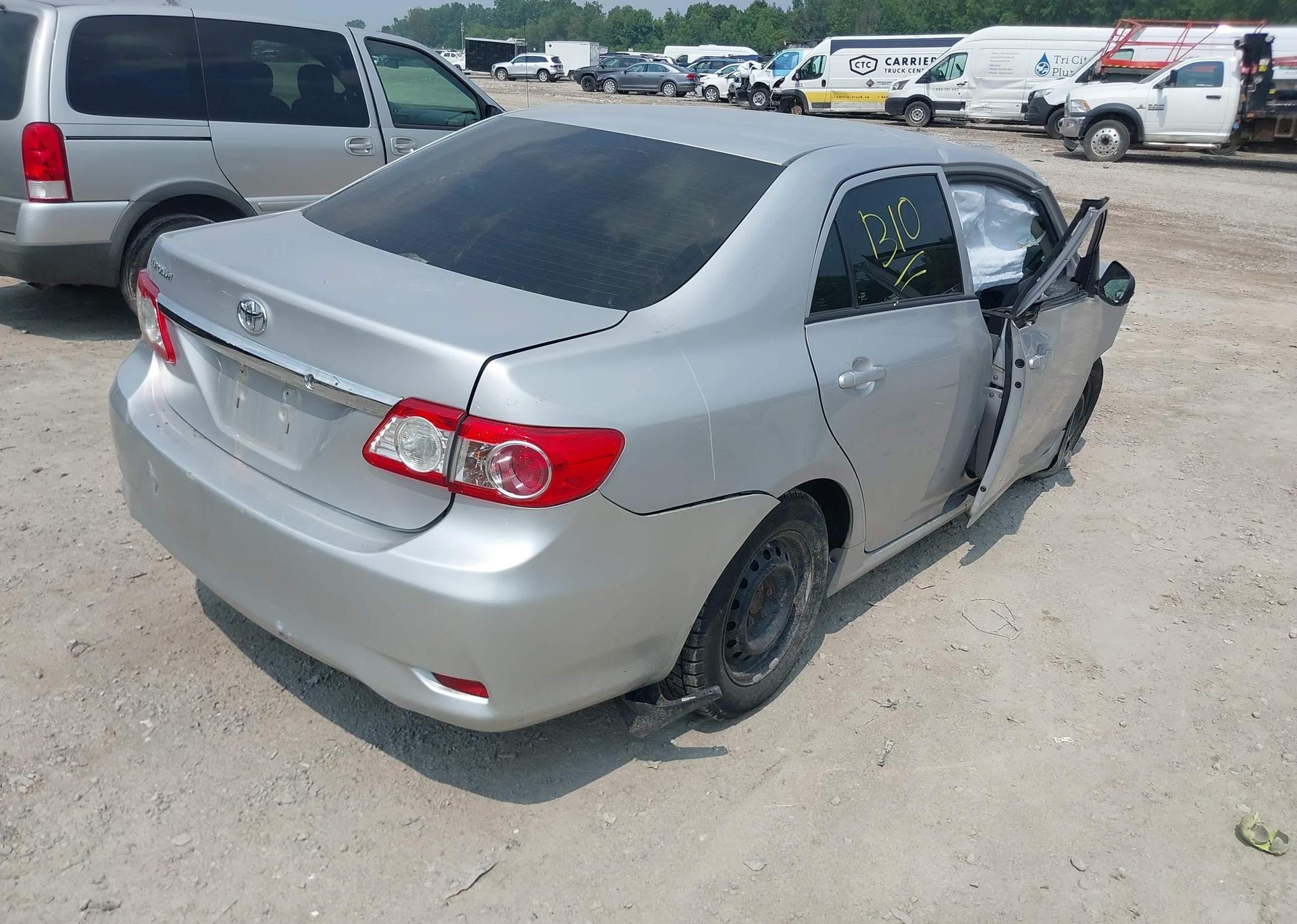 2011 TOYOTA COROLLA
