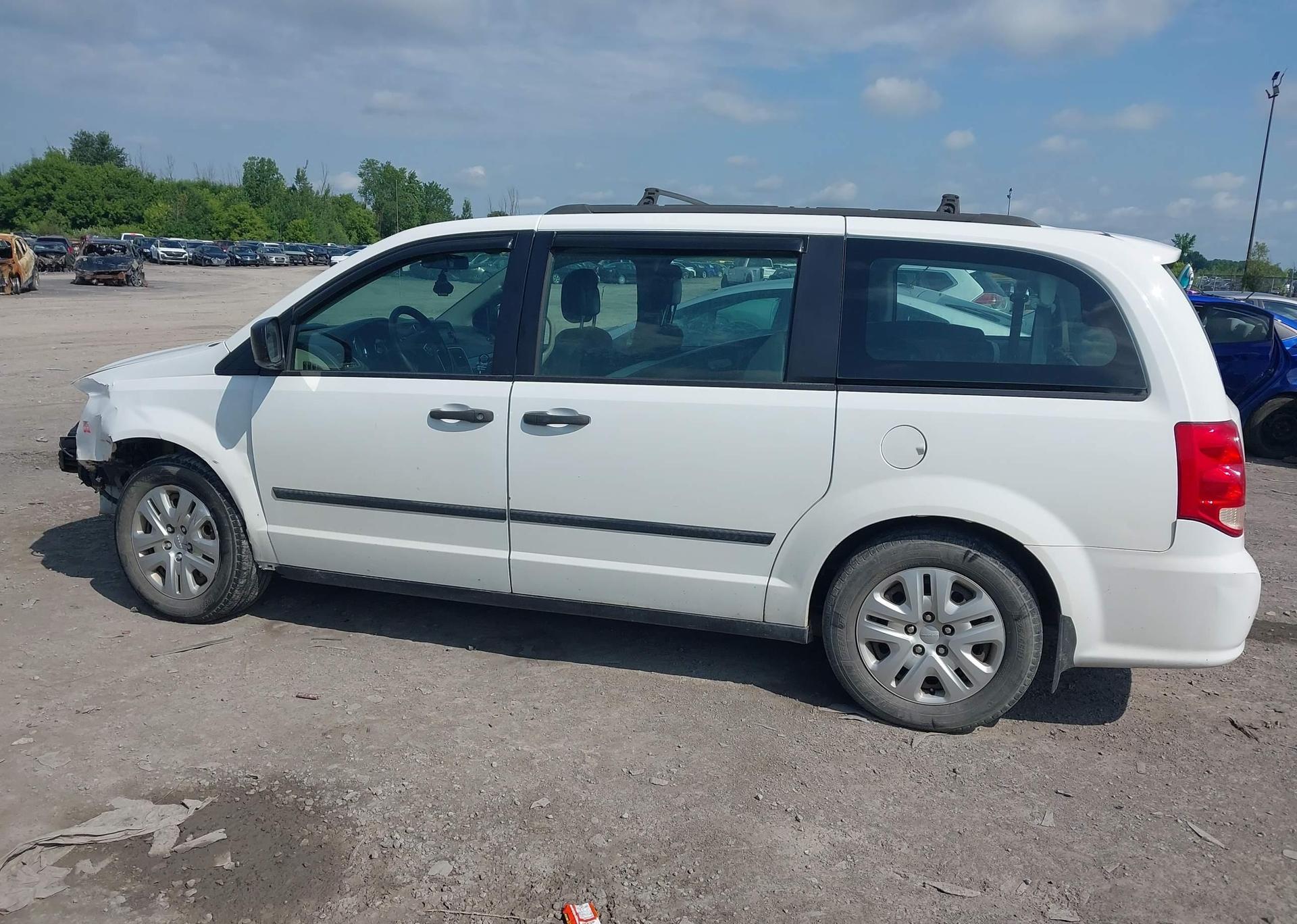 2015 DODGE GRAND CARAVAN SE