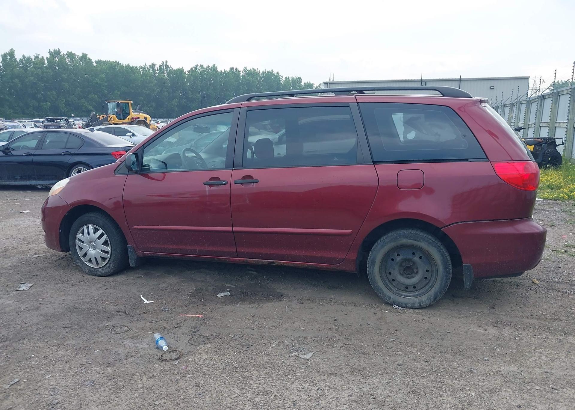 2008 TOYOTA SIENNA CE