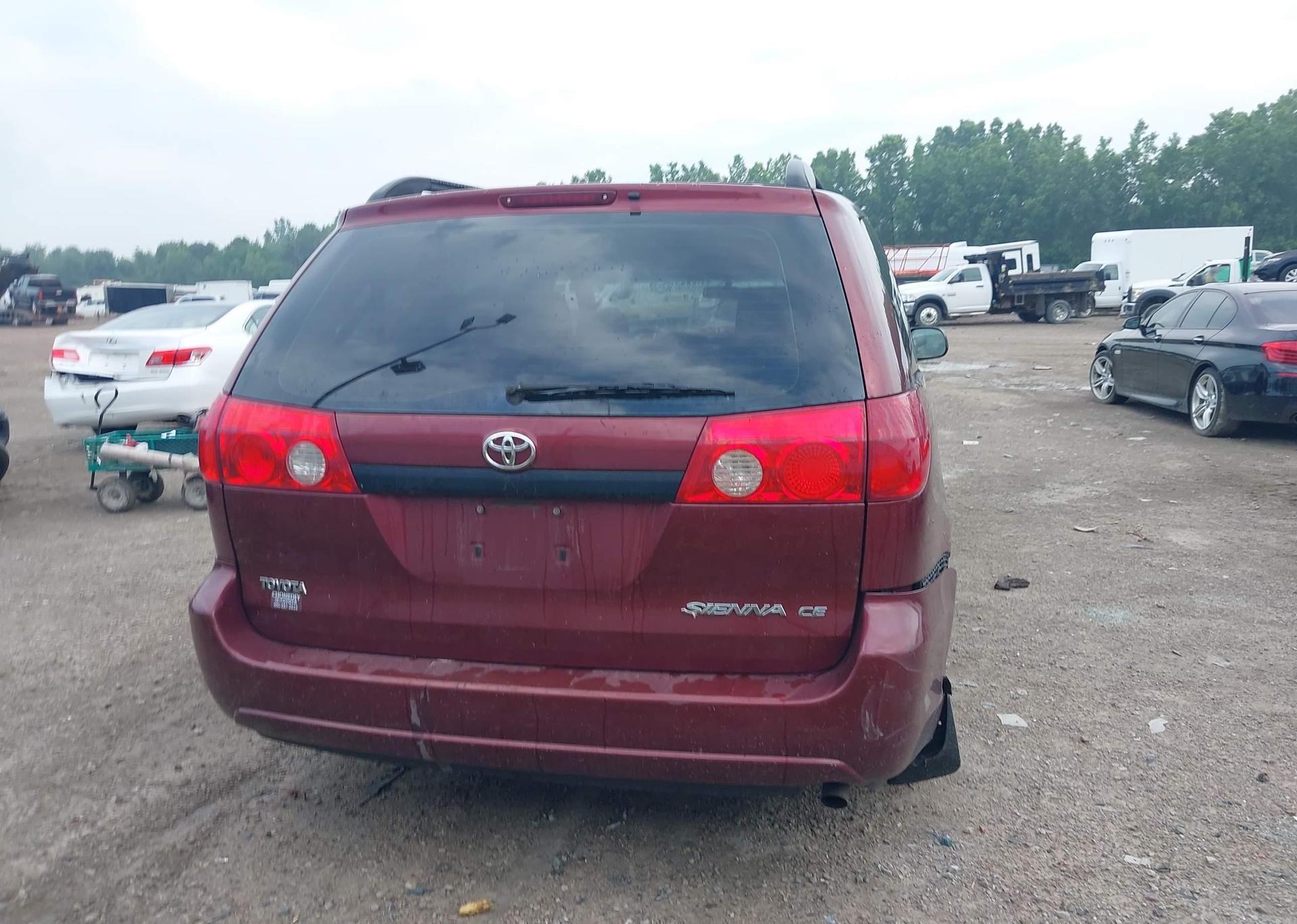 2008 TOYOTA SIENNA CE