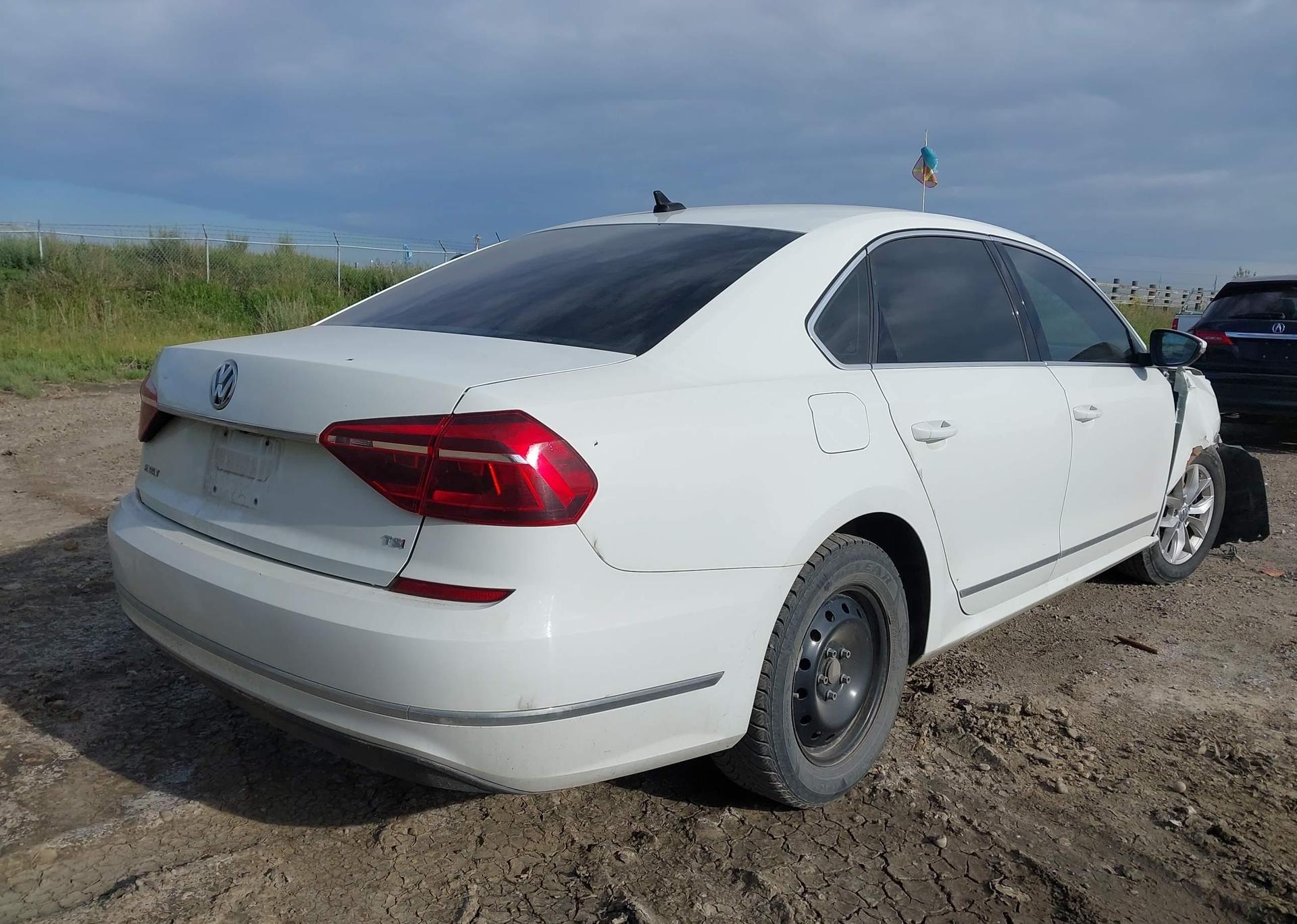 2017 VOLKSWAGEN PASSAT 1.8 TSI TRENDLINE+