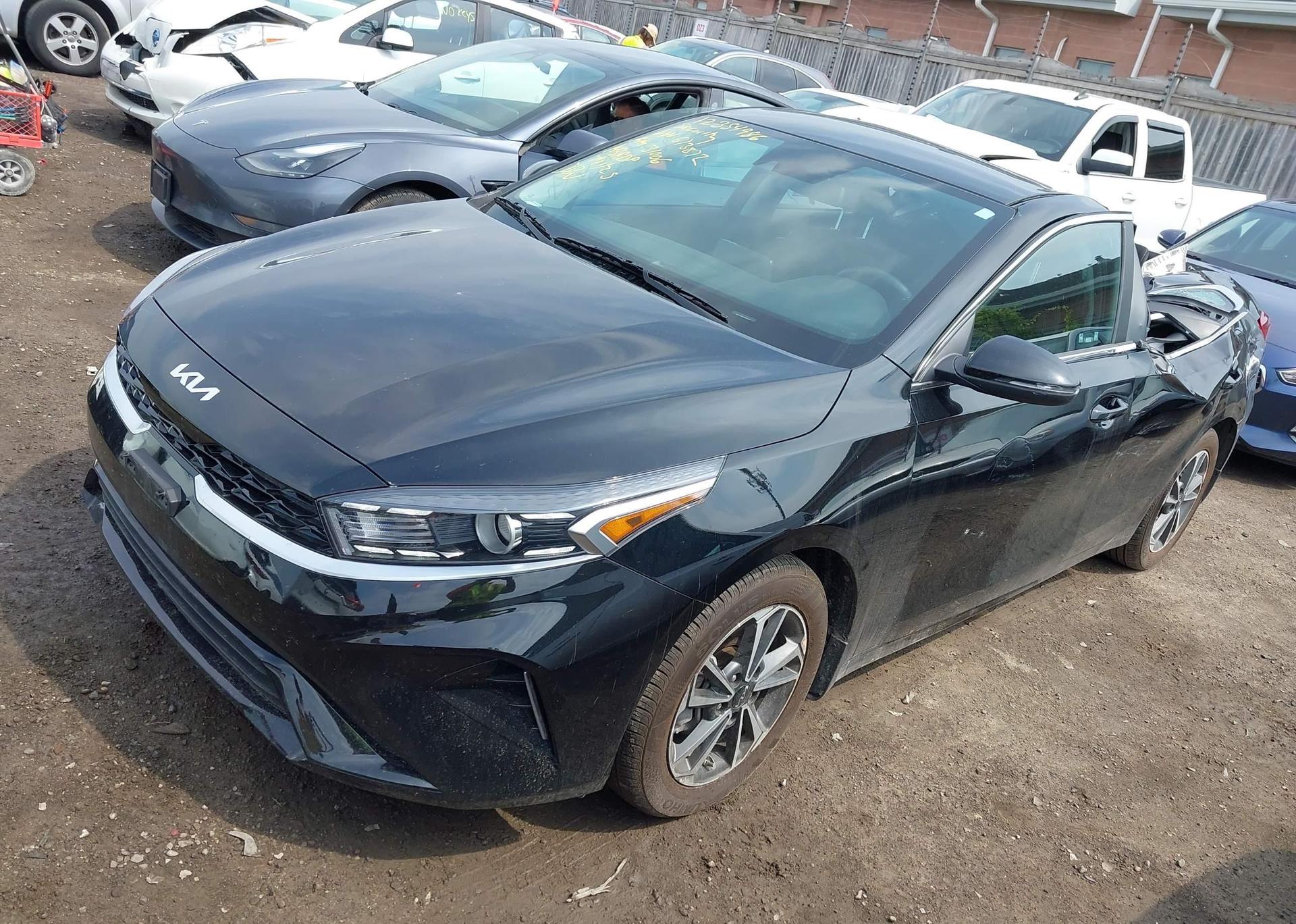 2023 KIA FORTE EX
