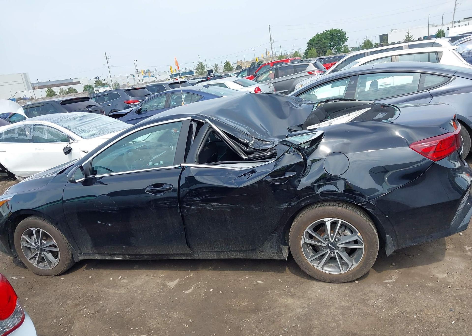 2023 KIA FORTE EX