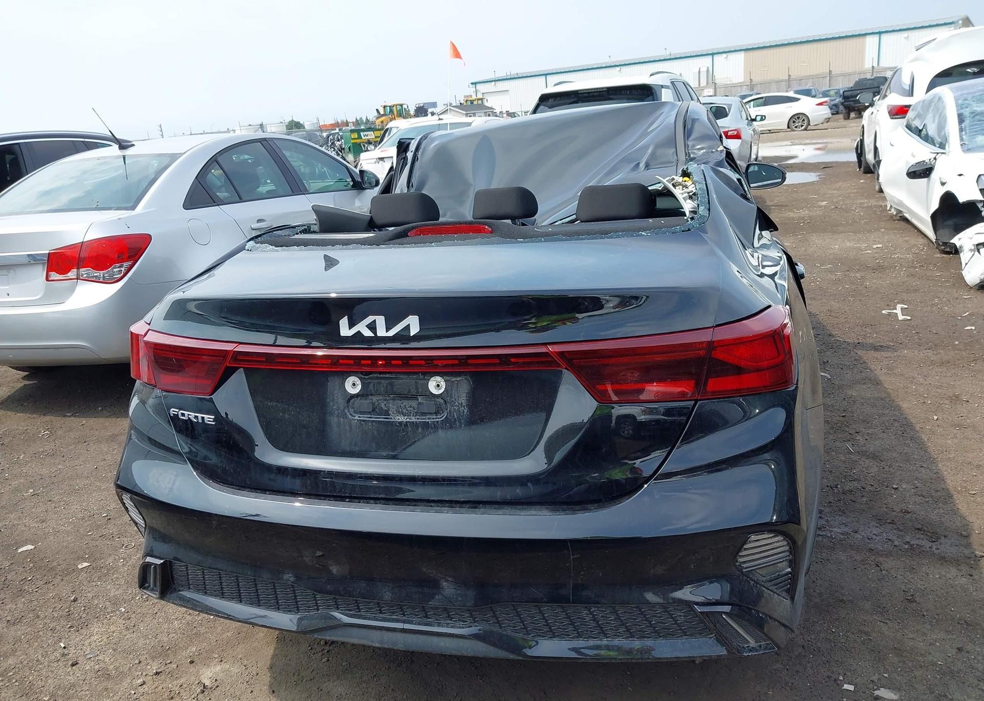 2023 KIA FORTE EX