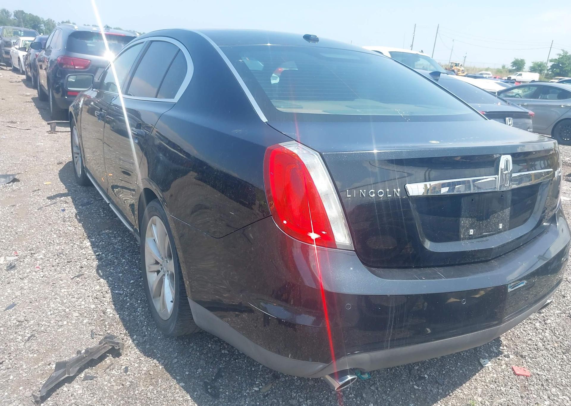 2011 LINCOLN MKS