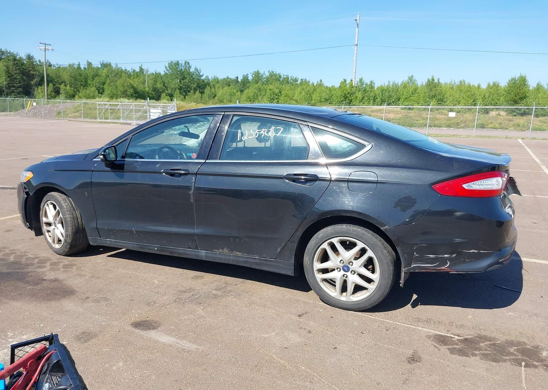 2013 FORD FUSION SE