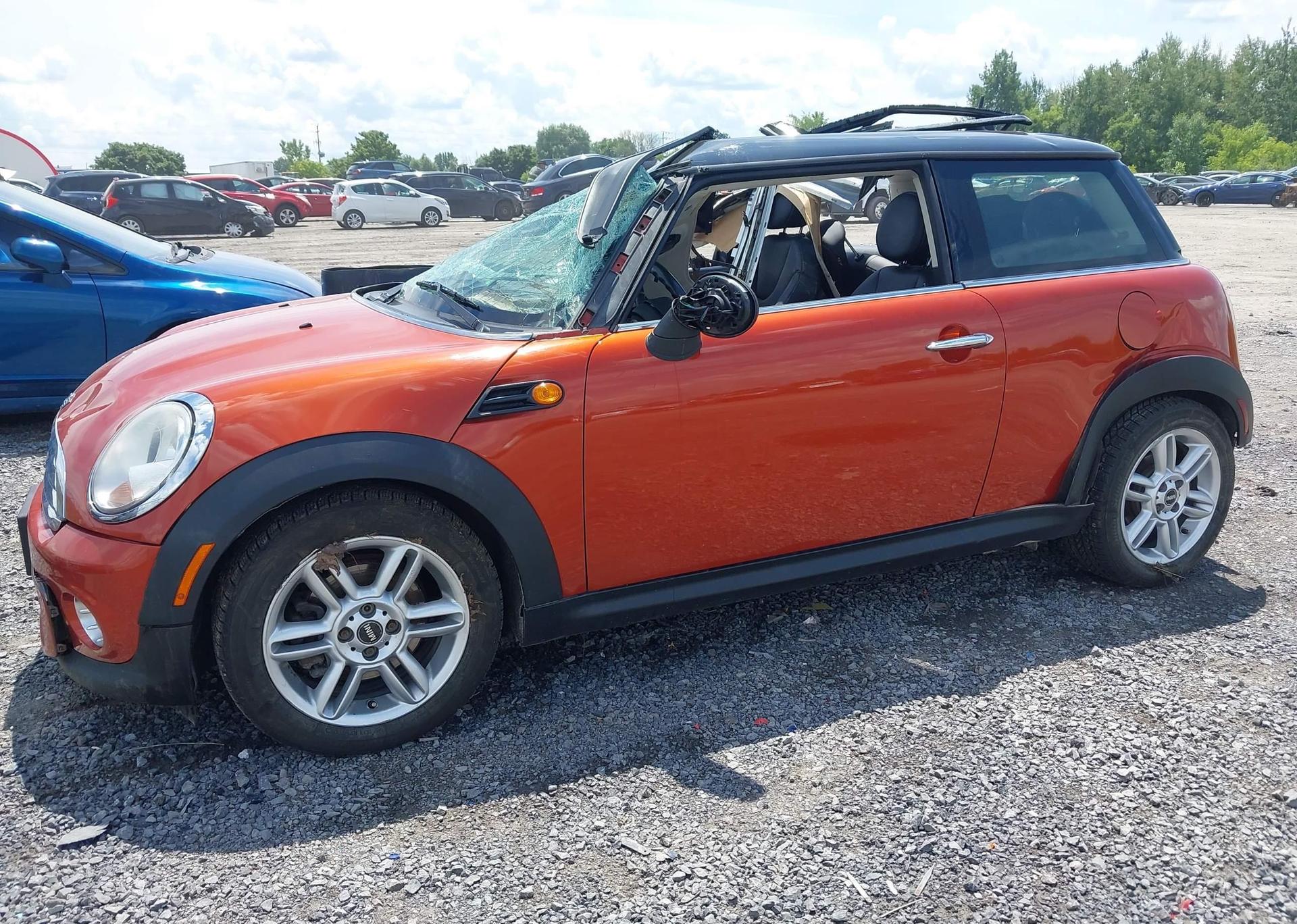 2011 MINI COOPER CLASSIC