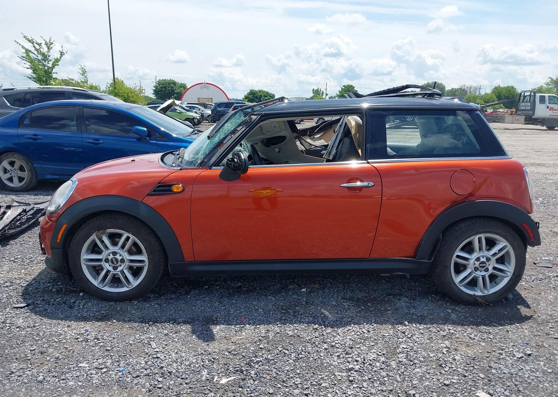 2011 MINI COOPER CLASSIC