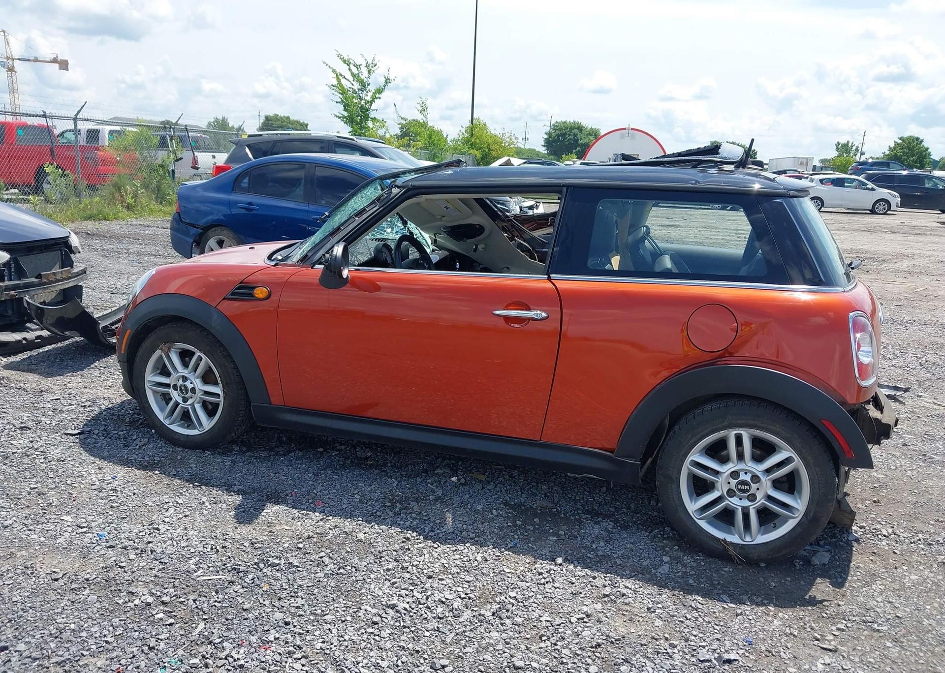 2011 MINI COOPER CLASSIC