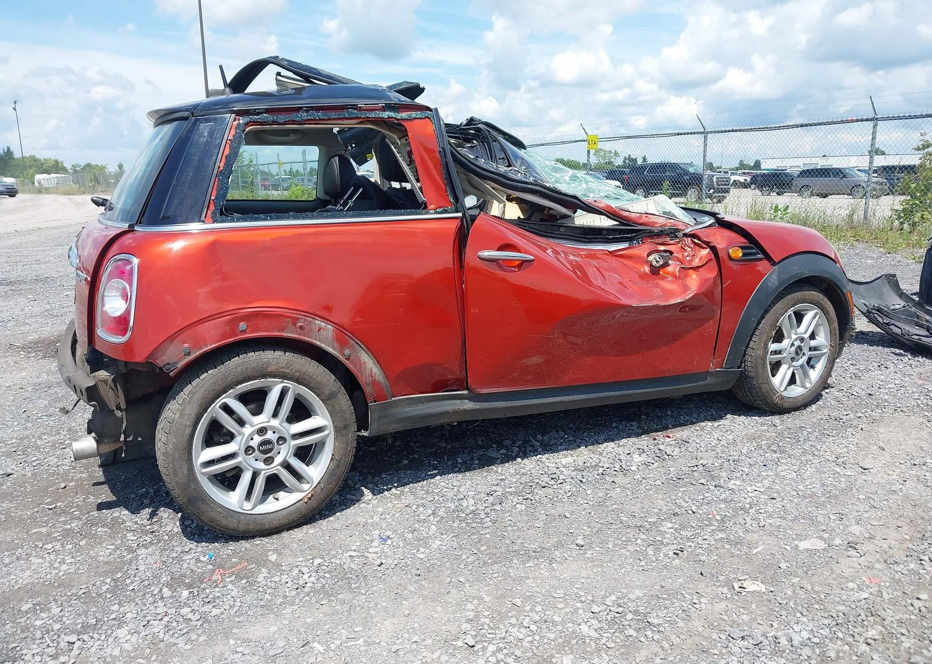2011 MINI COOPER CLASSIC