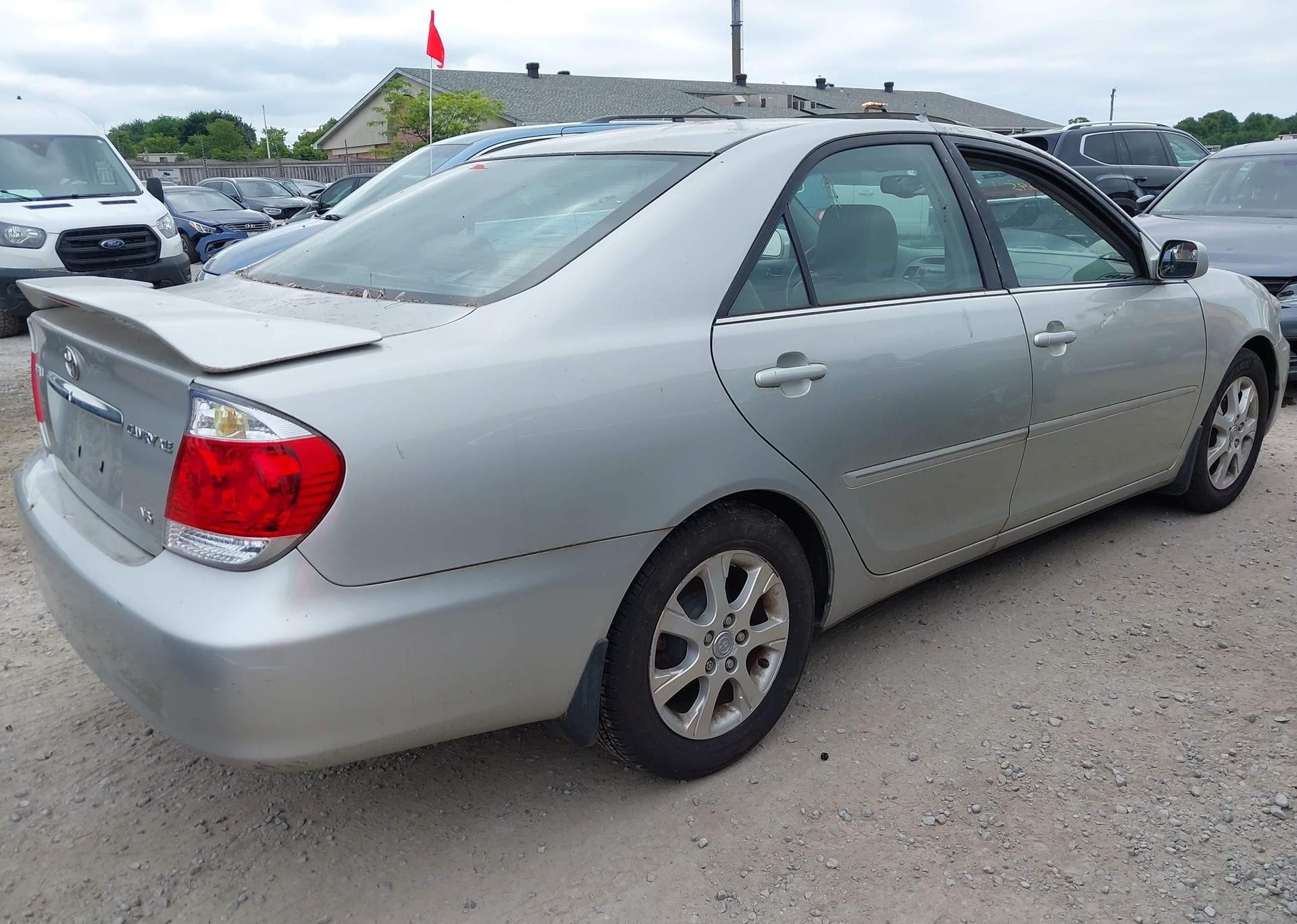 2005 TOYOTA CAMRY LE