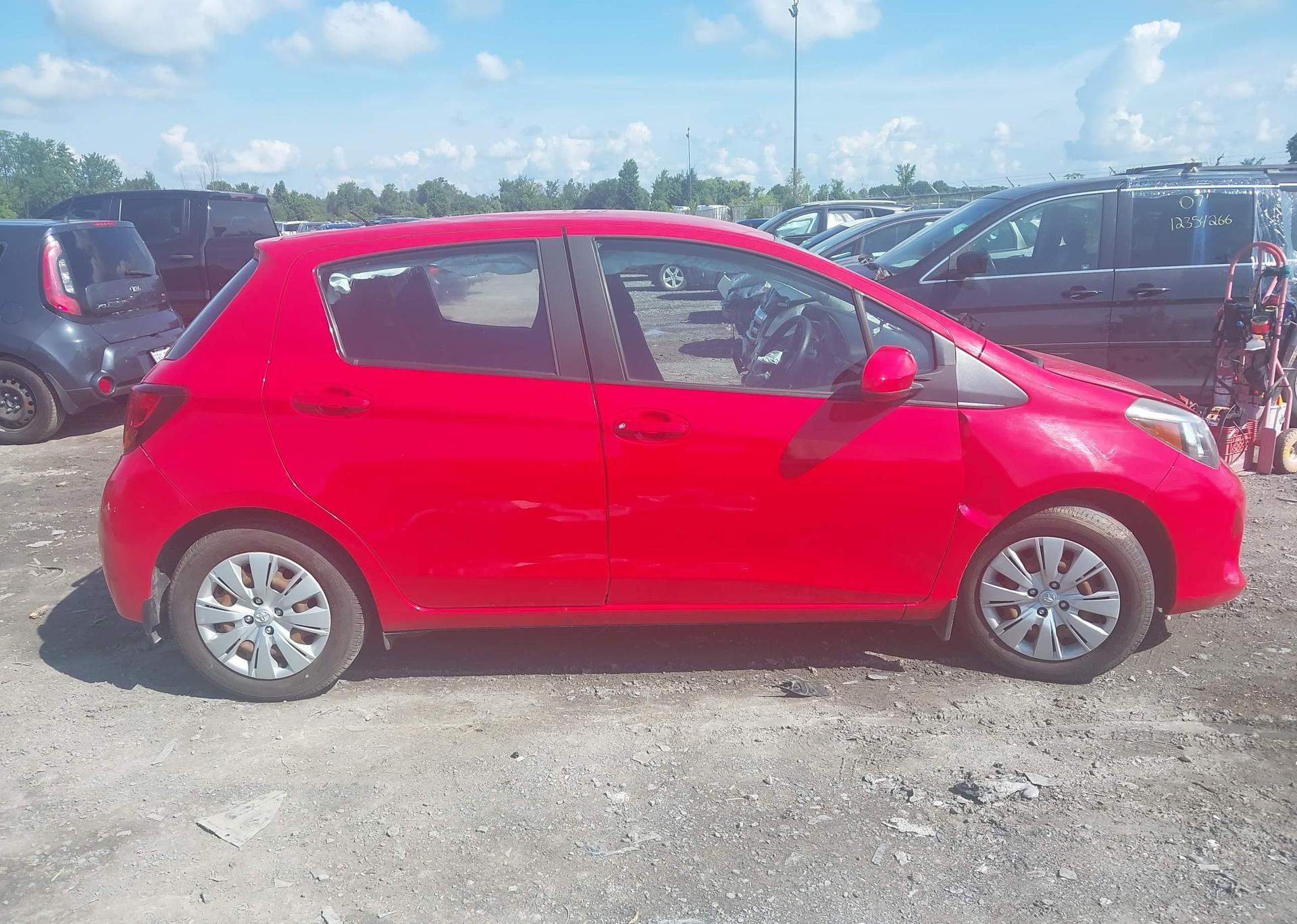 2016 TOYOTA YARIS L