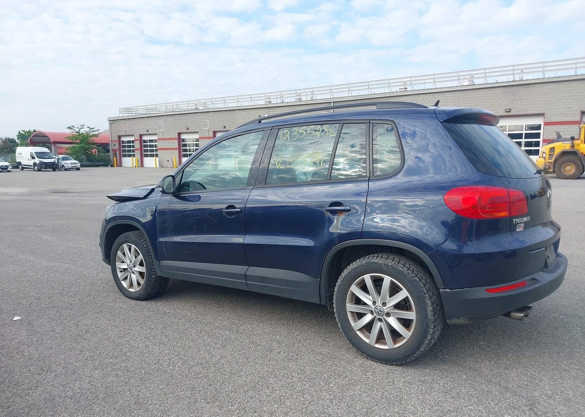 2016 VOLKSWAGEN TIGUAN