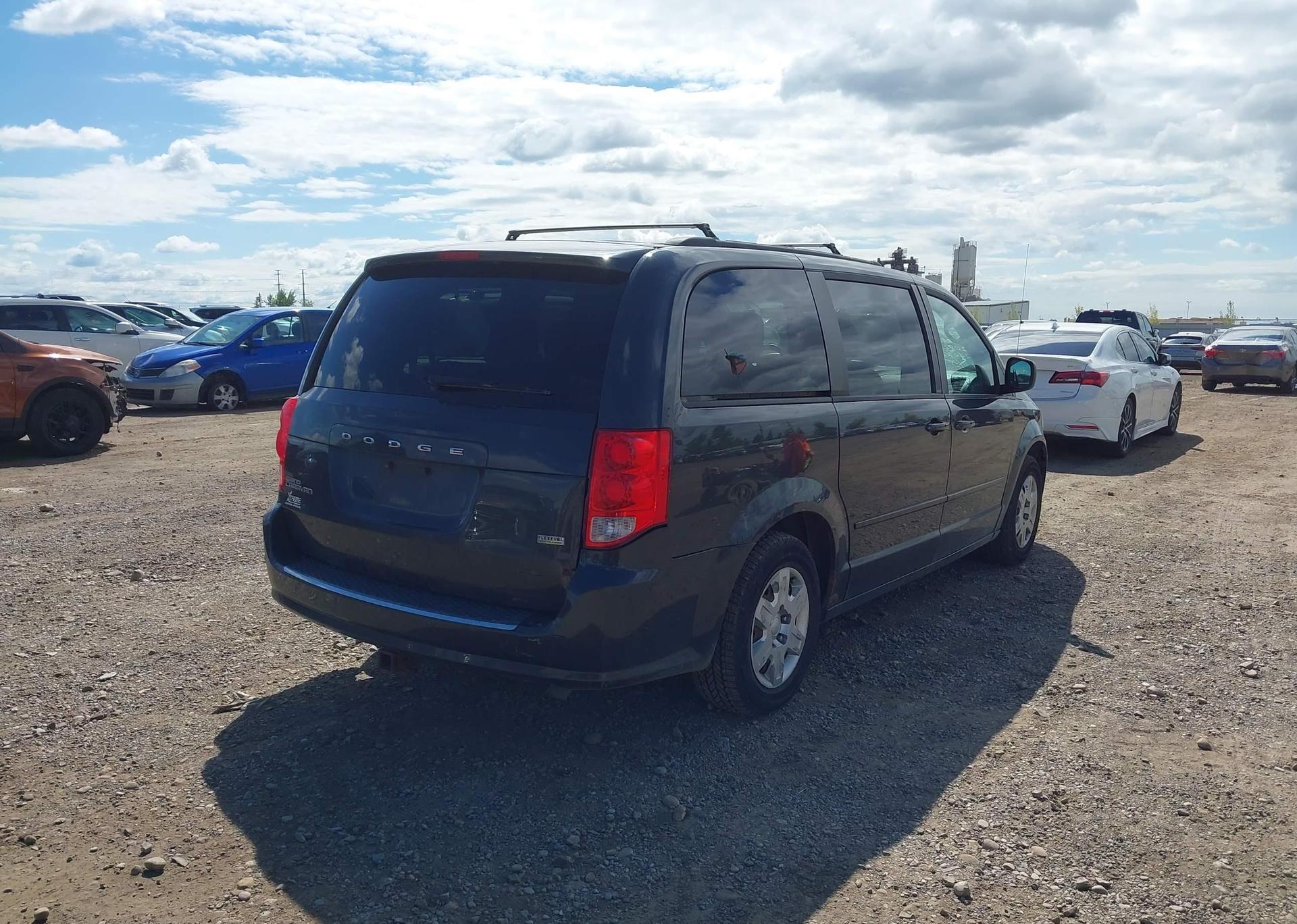 2012 DODGE GRAND CARAVAN SE