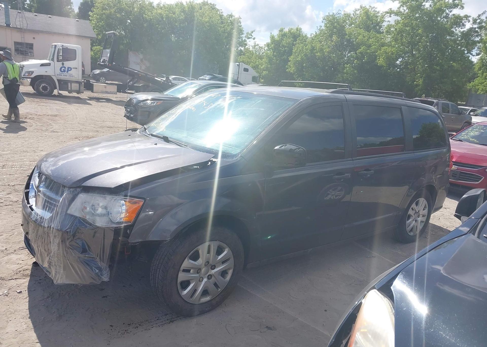 2018 DODGE GRAND CARAVAN SE