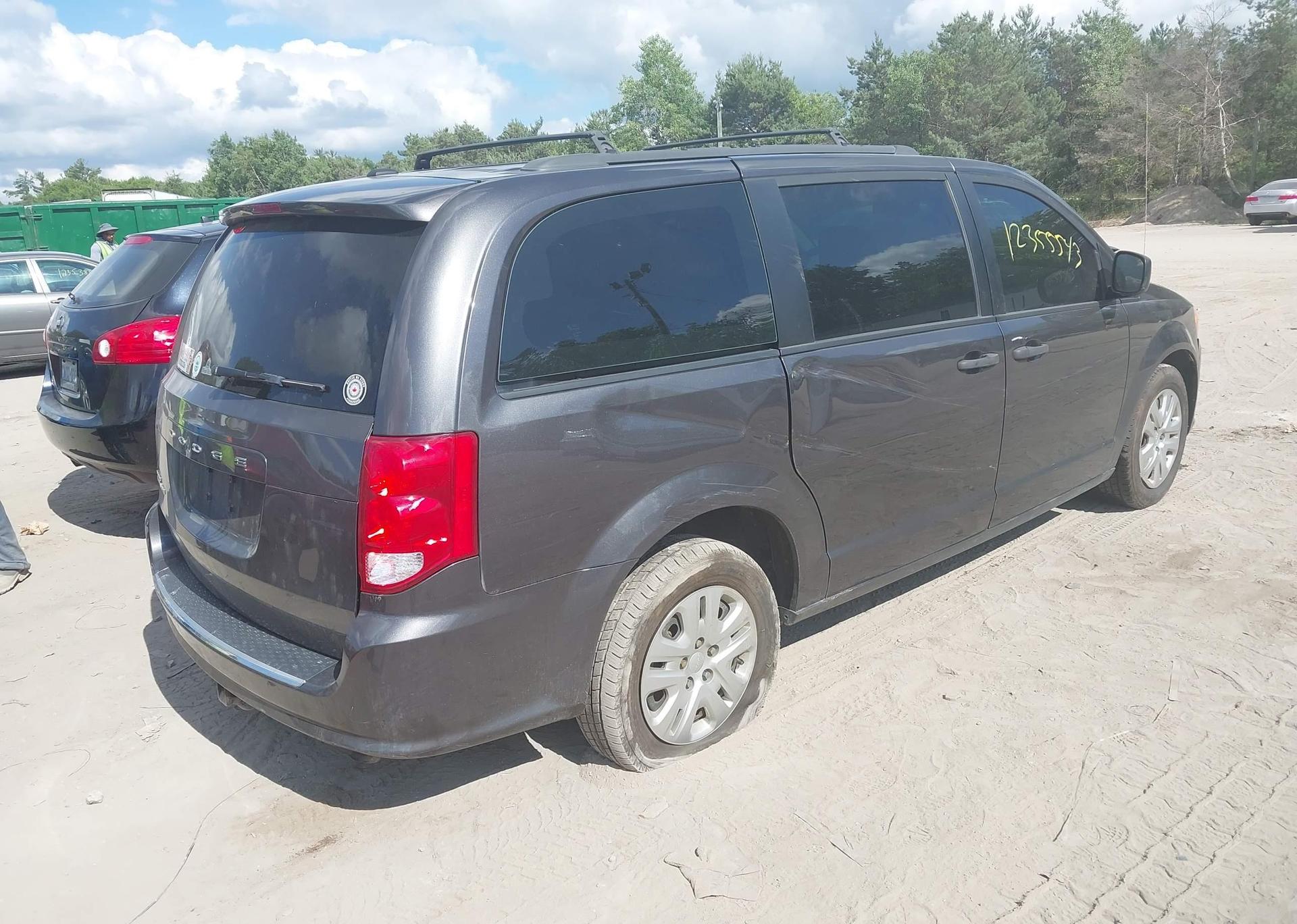 2018 DODGE GRAND CARAVAN SE