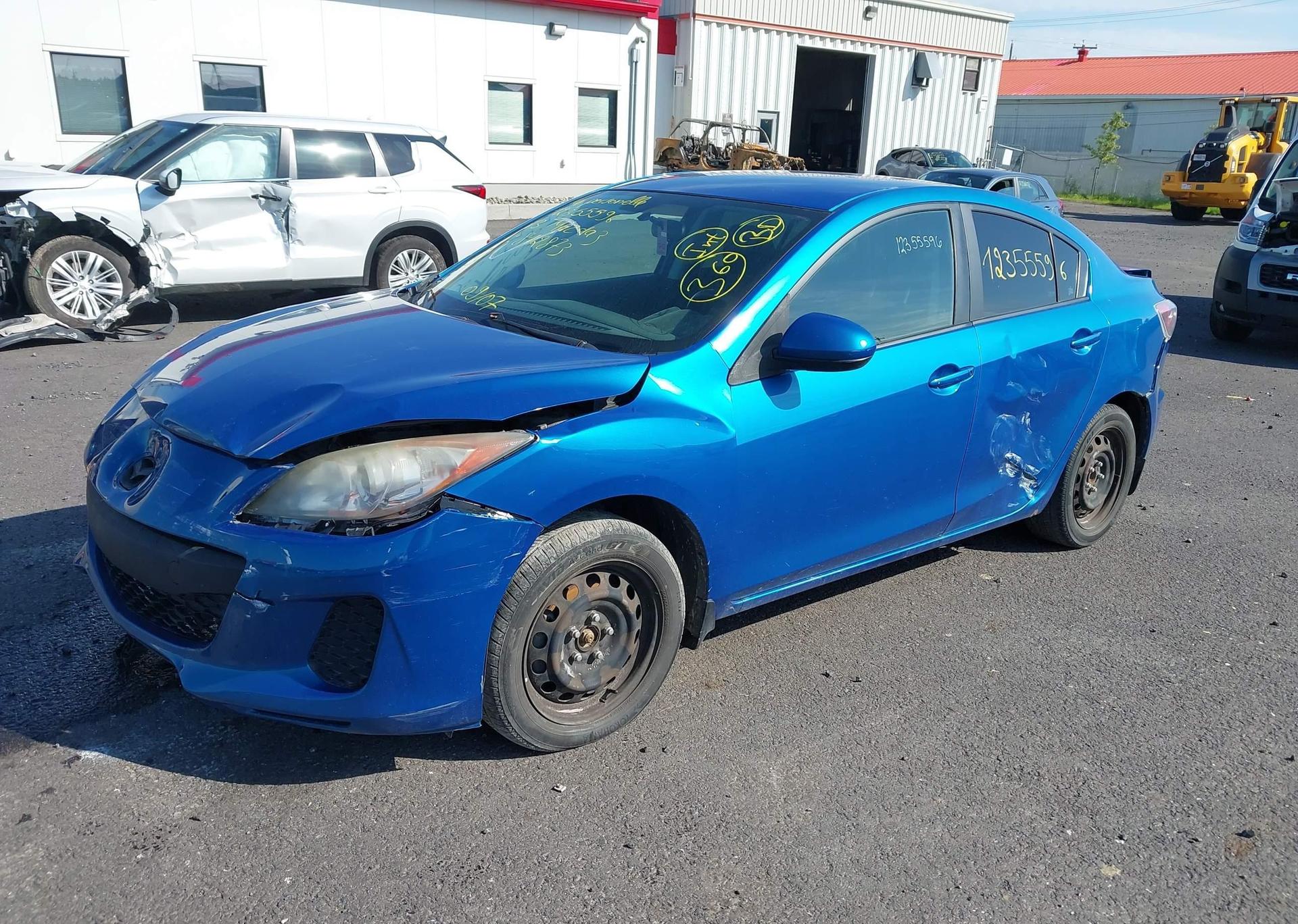 2013 MAZDA 3 I