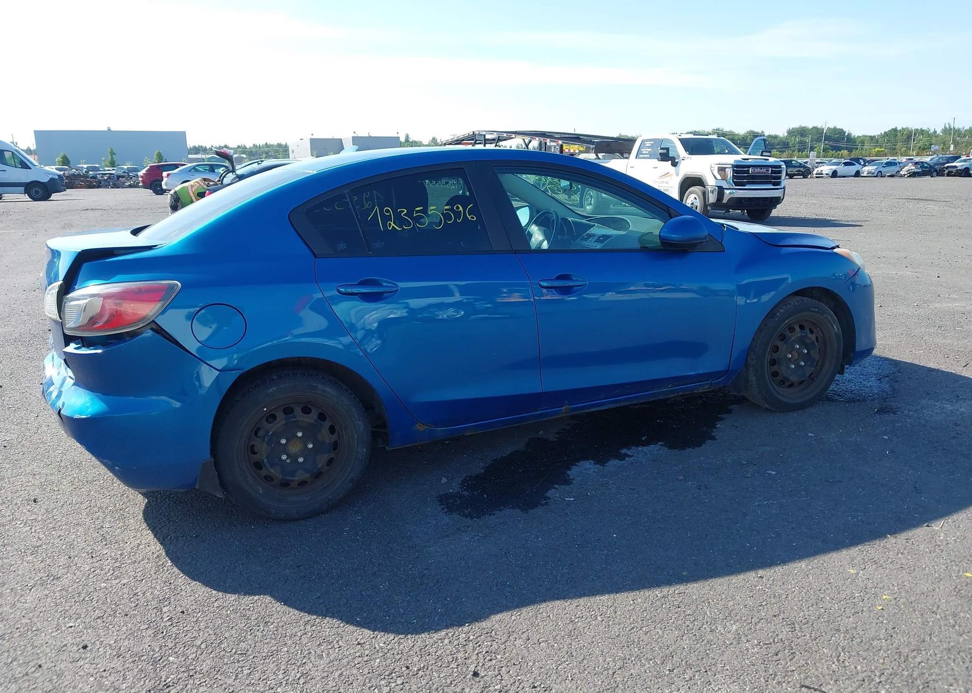 2013 MAZDA 3 I