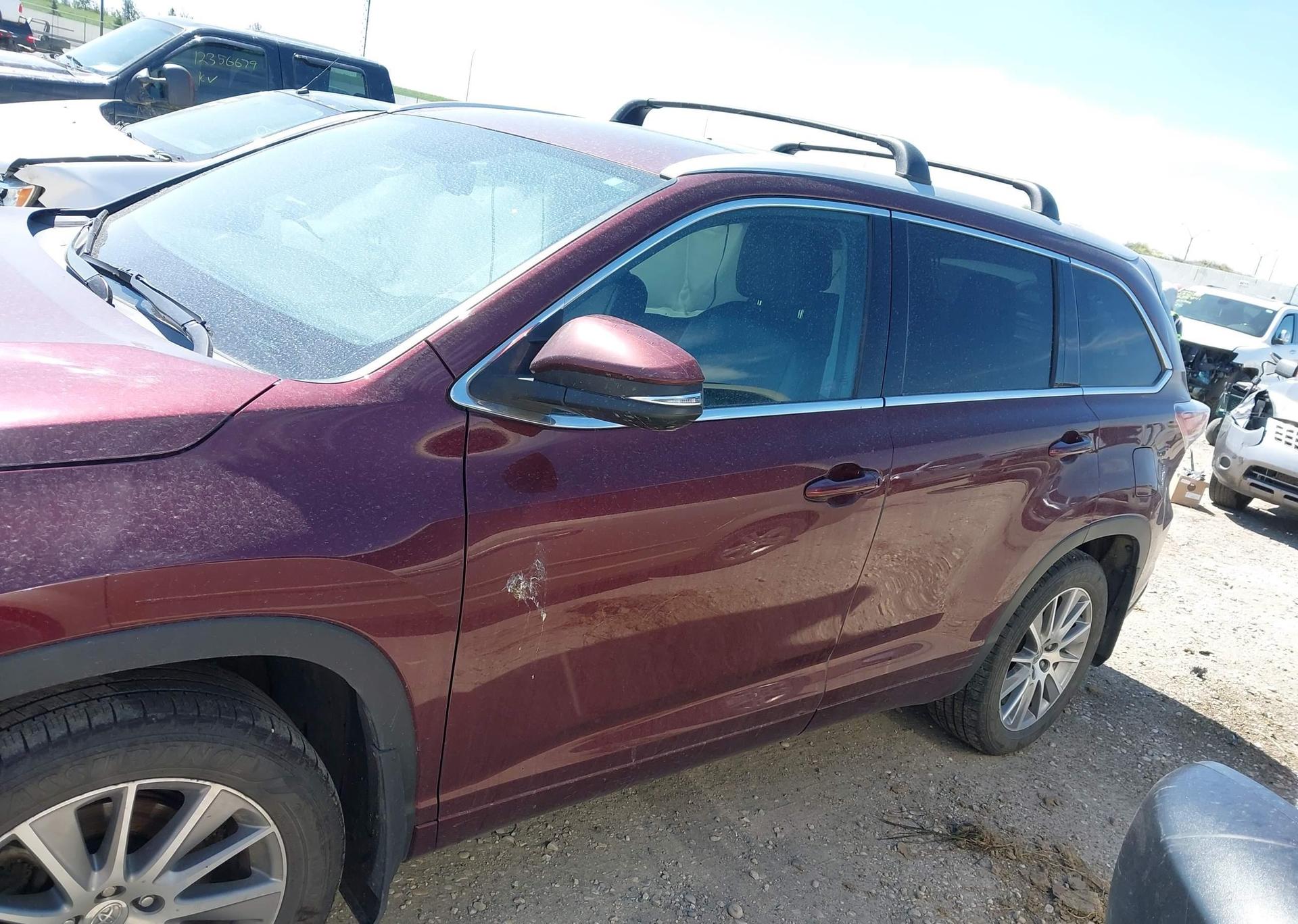 2015 TOYOTA highlander xle
