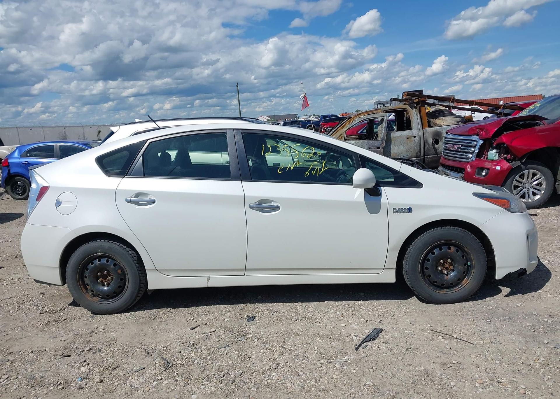 2012 TOYOTA PRIUS PLUG-IN
