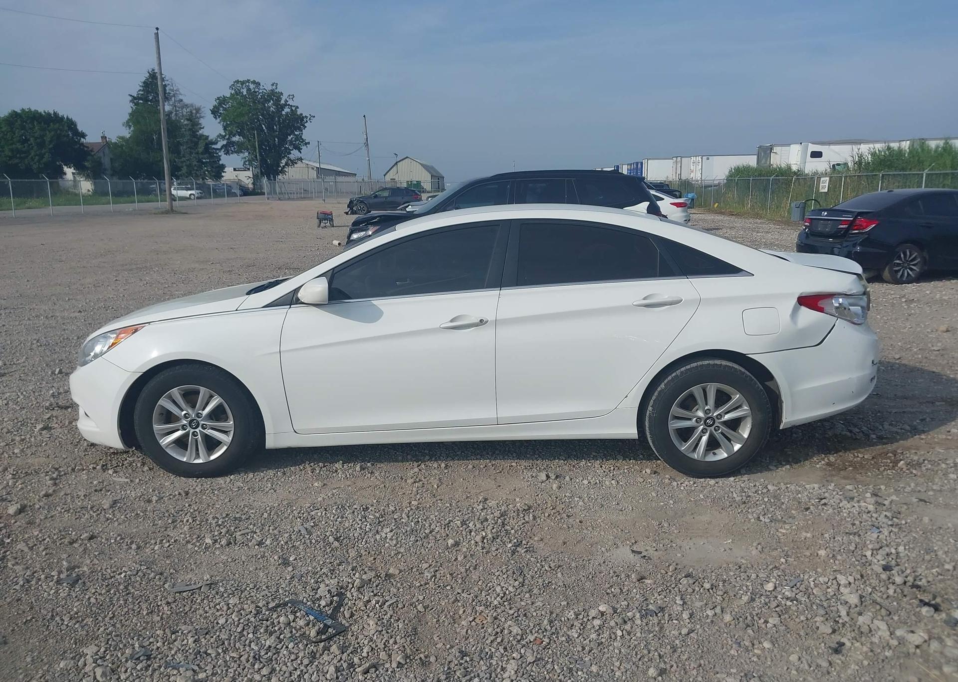 2013 HYUNDAI SONATA GL