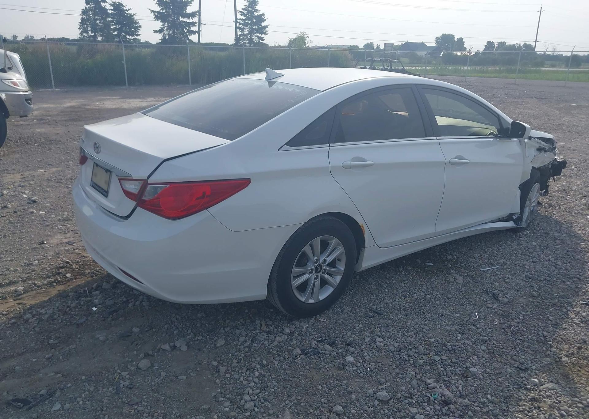 2013 HYUNDAI SONATA GL