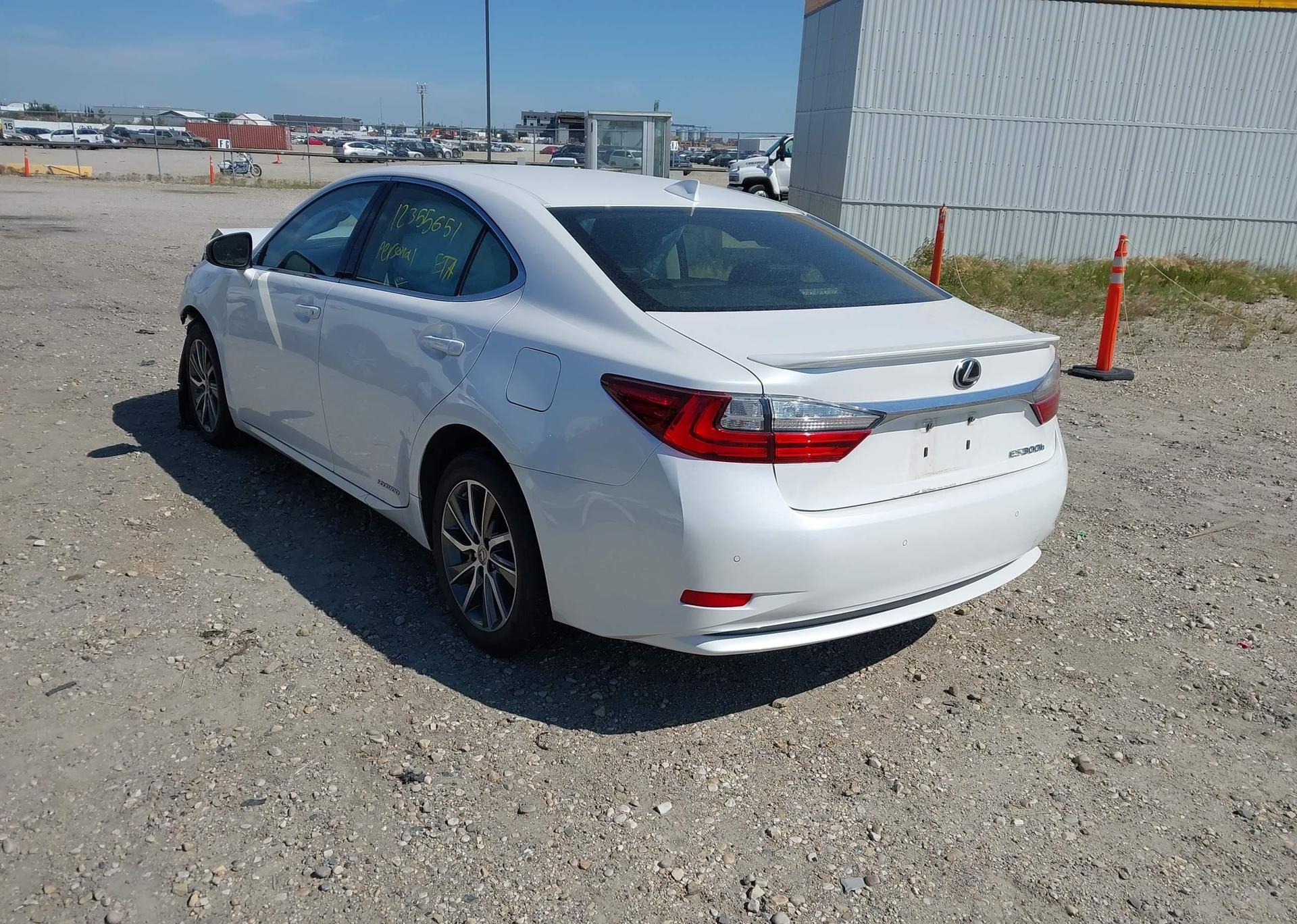 2016 LEXUS ES 300H