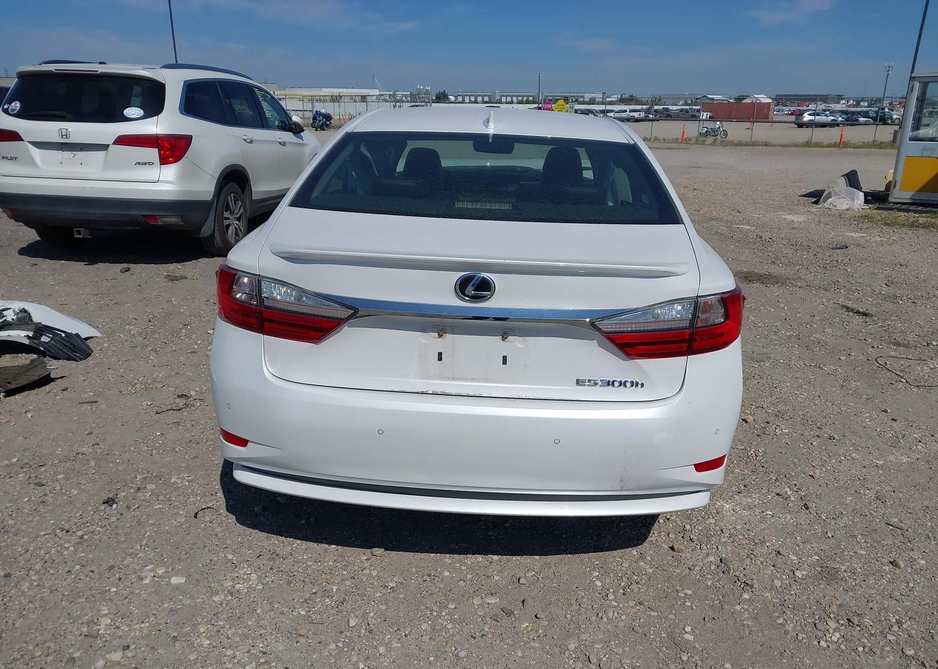 2016 LEXUS ES 300H