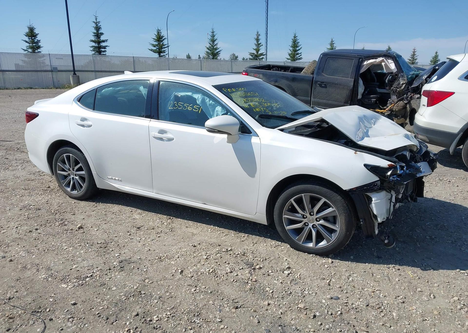 2016 LEXUS ES 300H