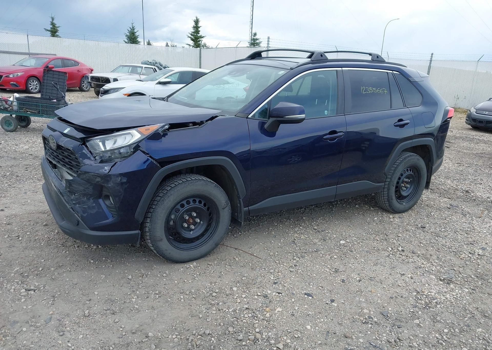 2020 TOYOTA RAV4 XLE