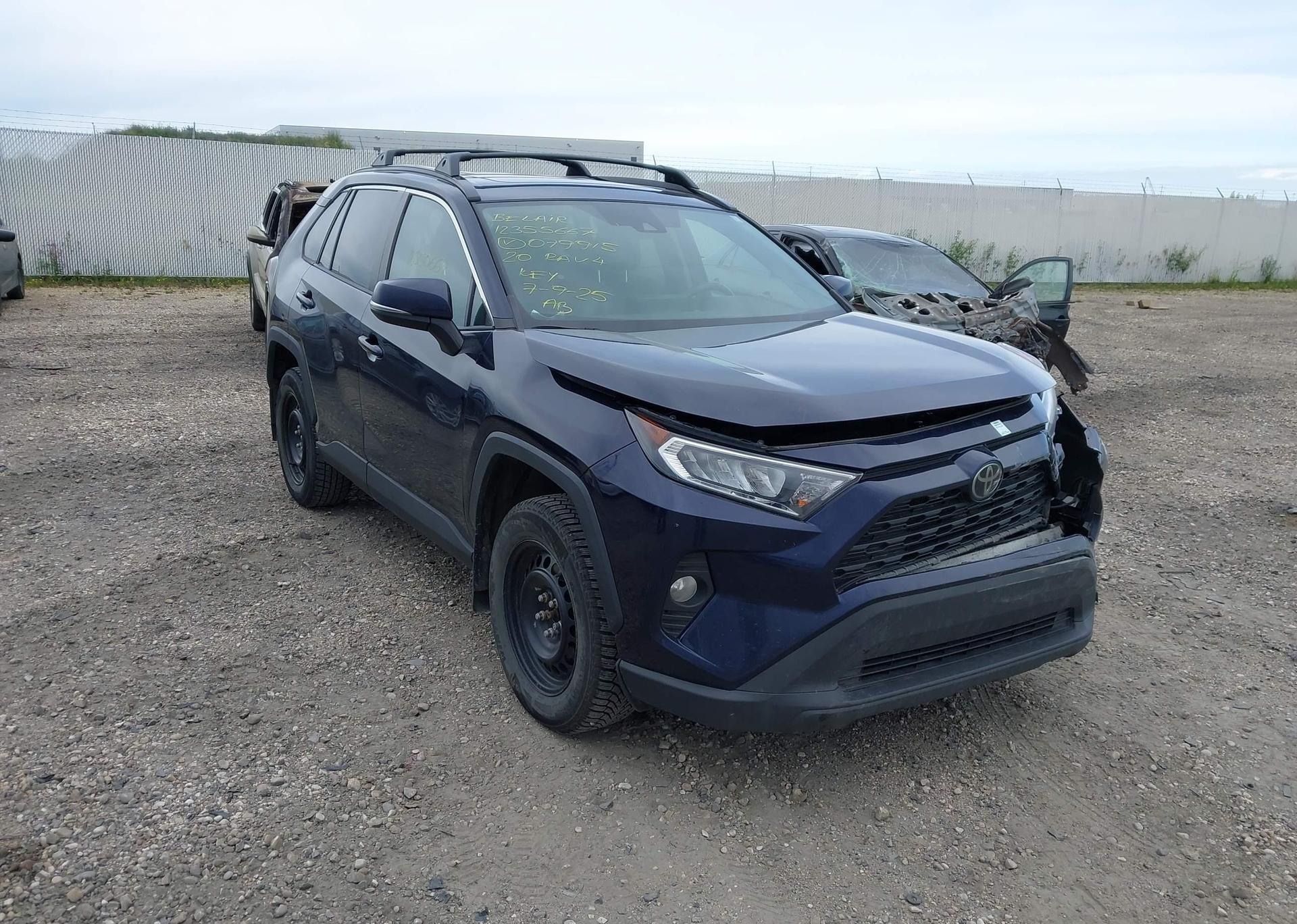 2020 TOYOTA RAV4 XLE